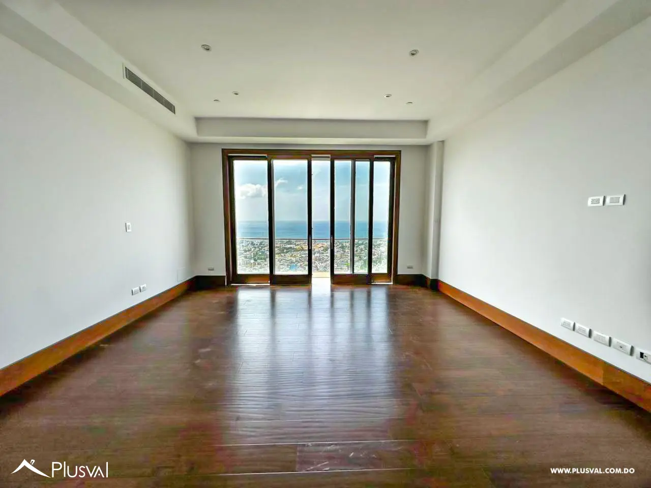 Apartamento en alquiler en Anacaona con vista al mar, 4 habitaciones y family 513332