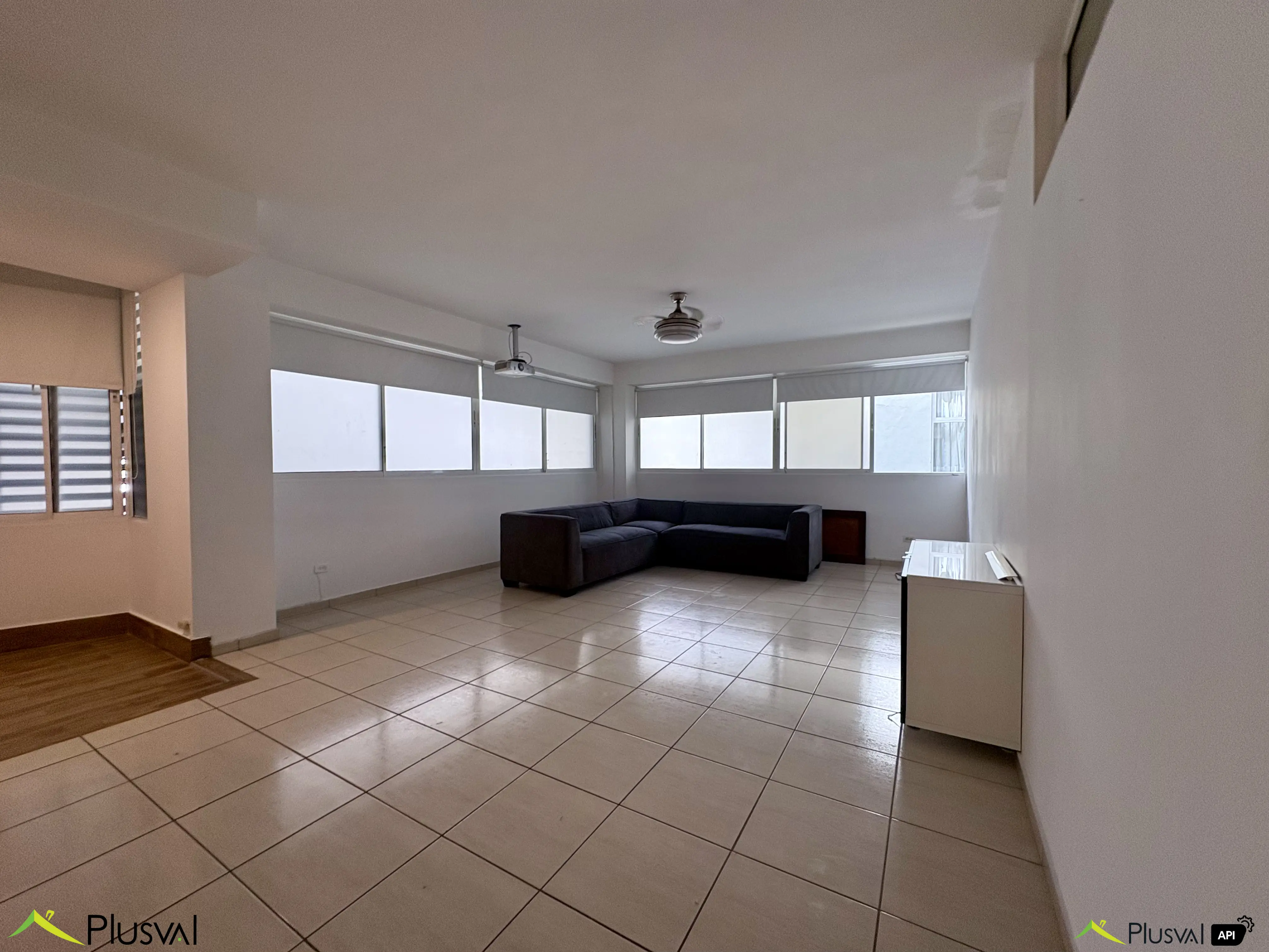 Apartamento de 2 habitaciones en una elegante torre en Evaristo Morales 450393