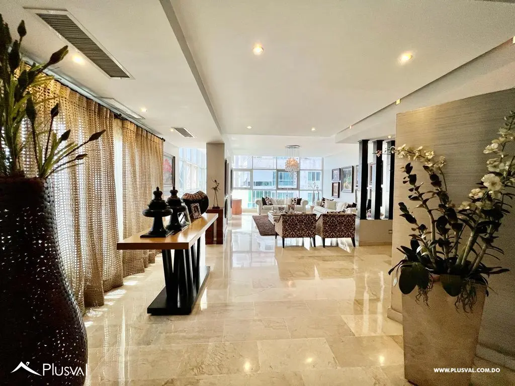 Excelente PH de 3 niveles en venta en una de las zonas mas tranquilas de Naco 492601