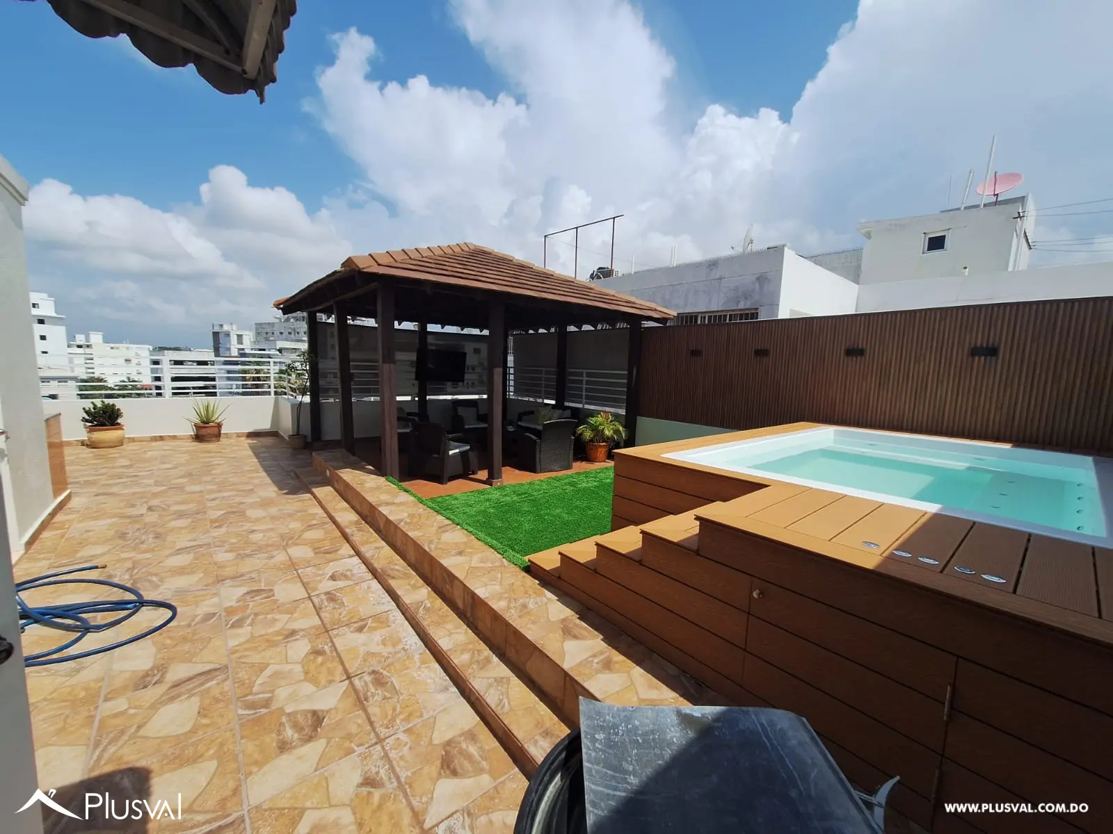 Pent-house en venta de 4 habitaciones en El Millón 529938