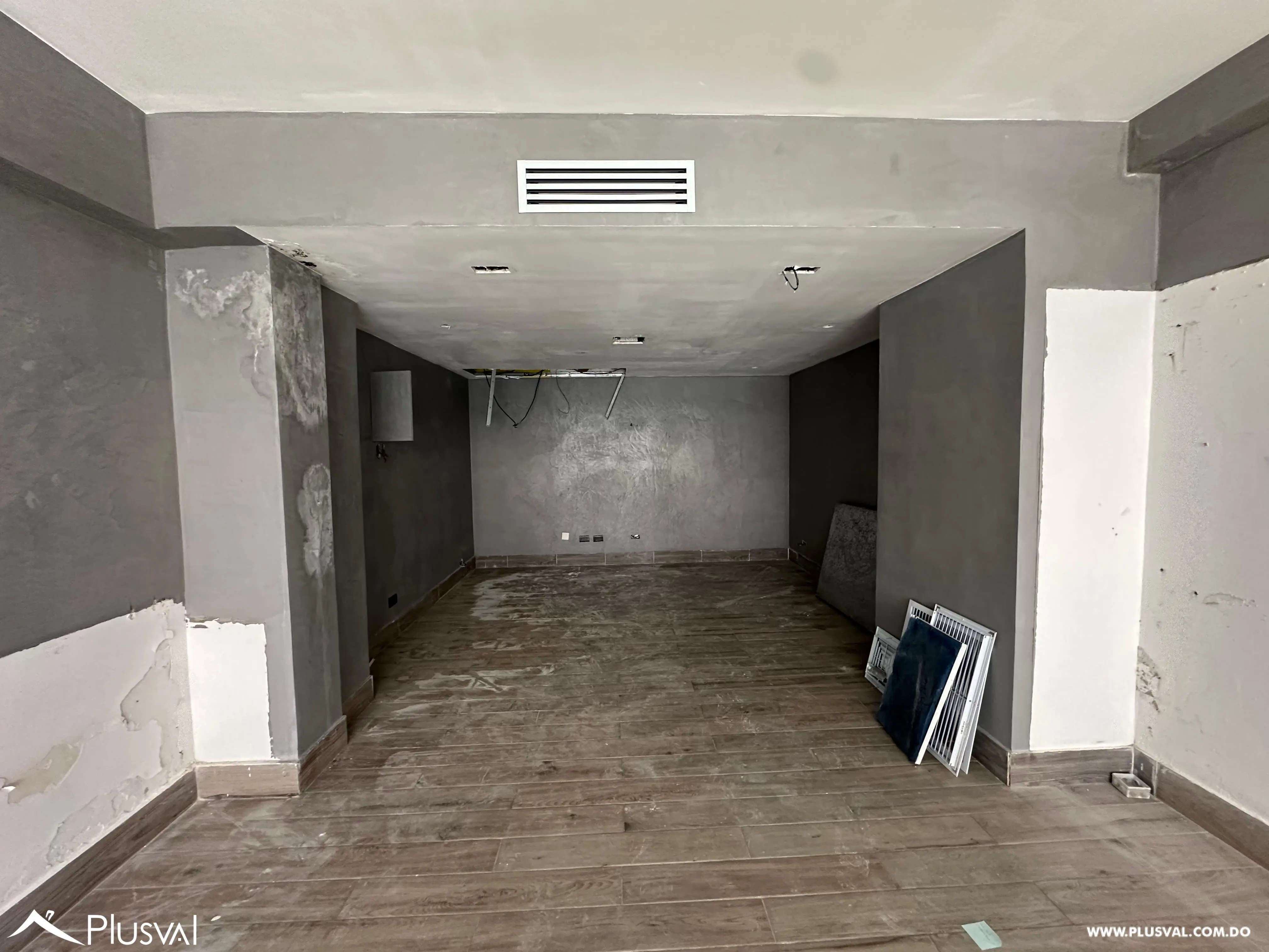 Alquiler de local comercial en Piantini (segundo nivel) 491791