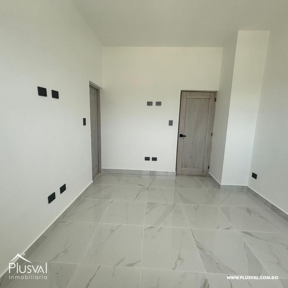 Apartamento en Venta con Estudio Privado 464609