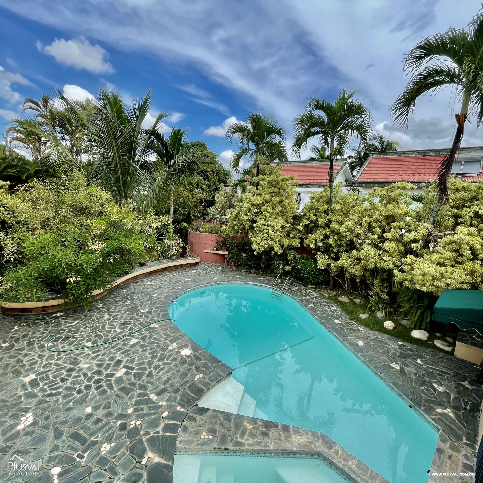 Casa con Patio en Venta en Los Ríos 196591