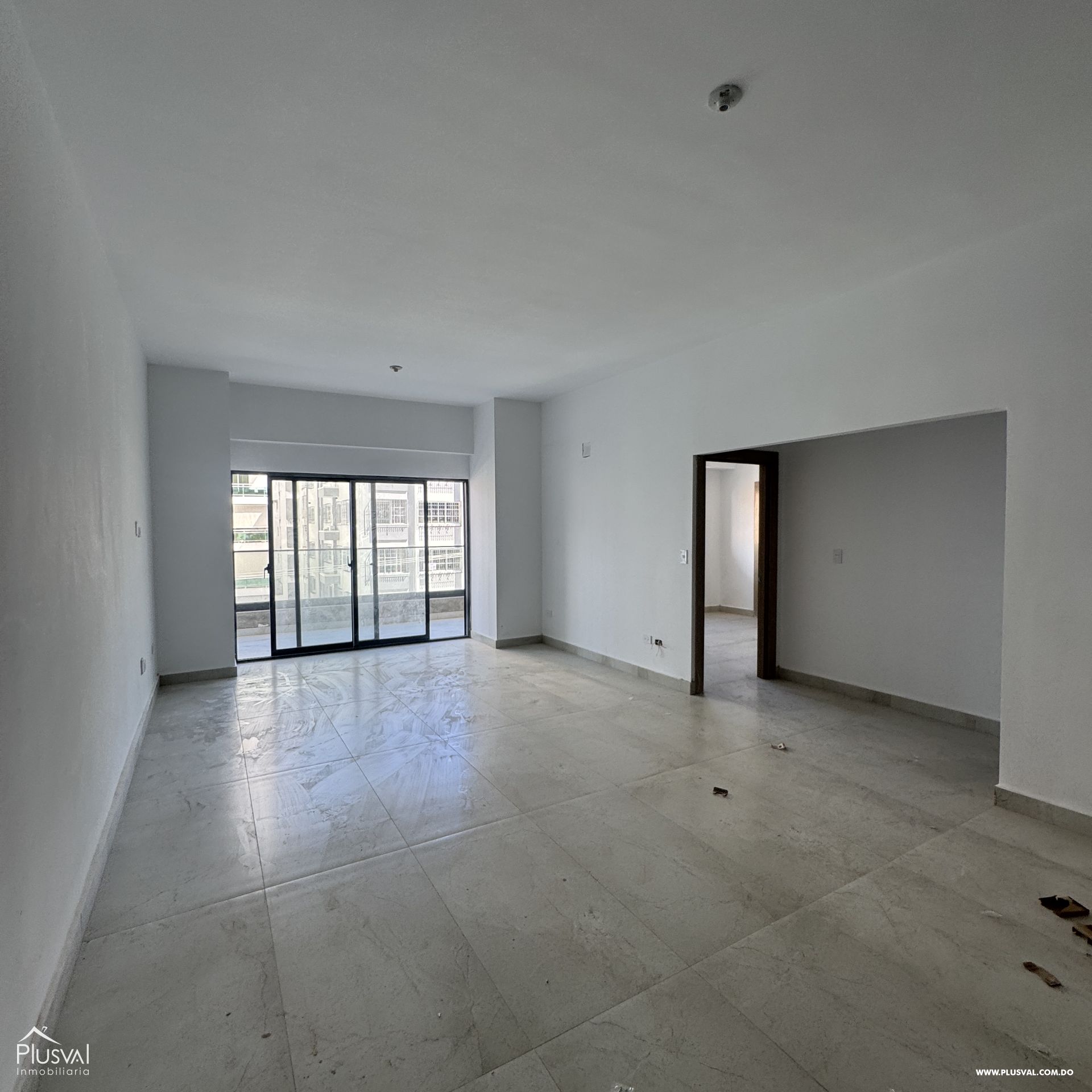 Apartamento en alquiler de 2 habitaciones en Evaristo Morales 494492