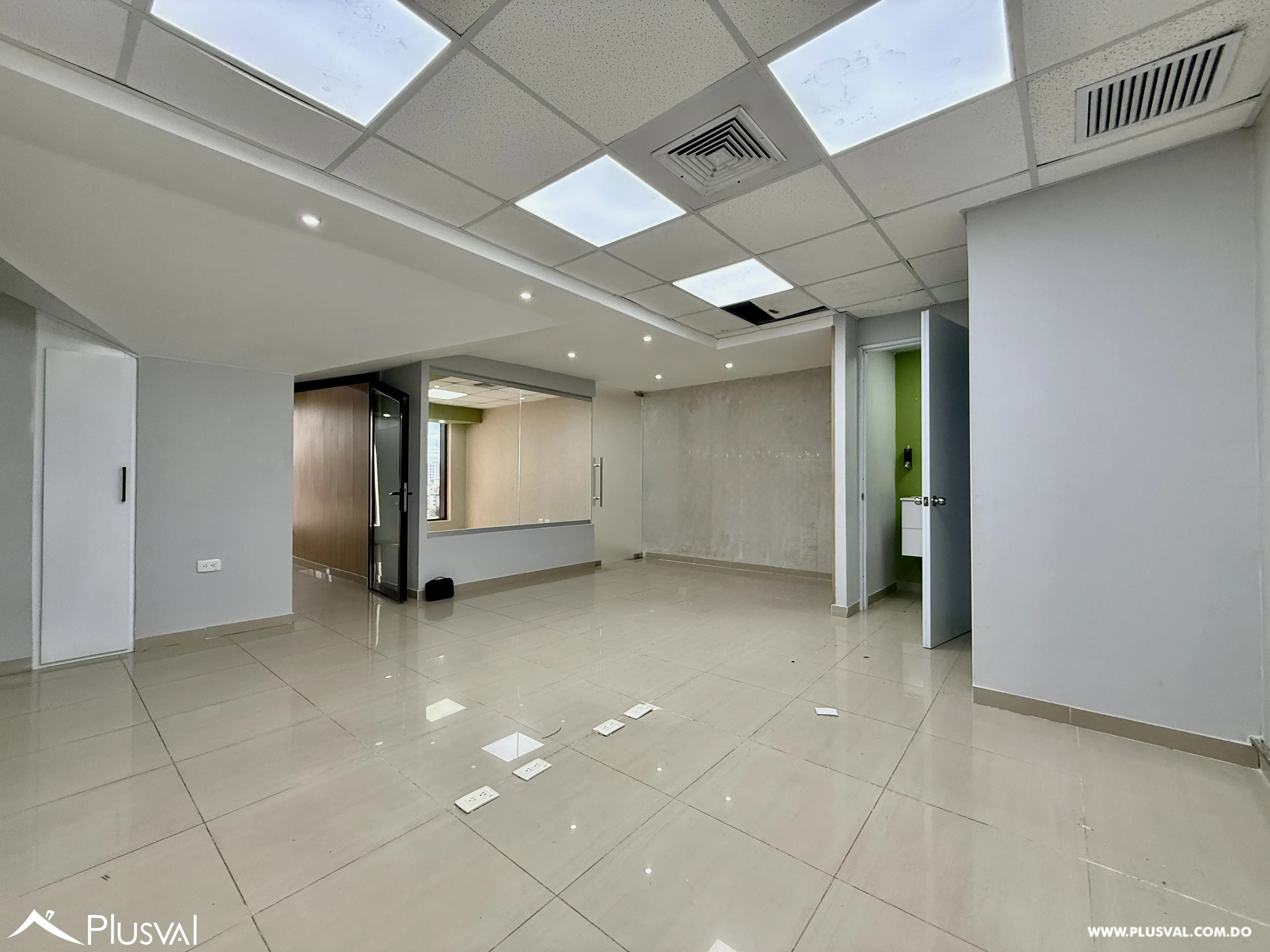 Alquiler de oficinas en Piantini con Vista al Mar y Abundantes Parqueos 482234