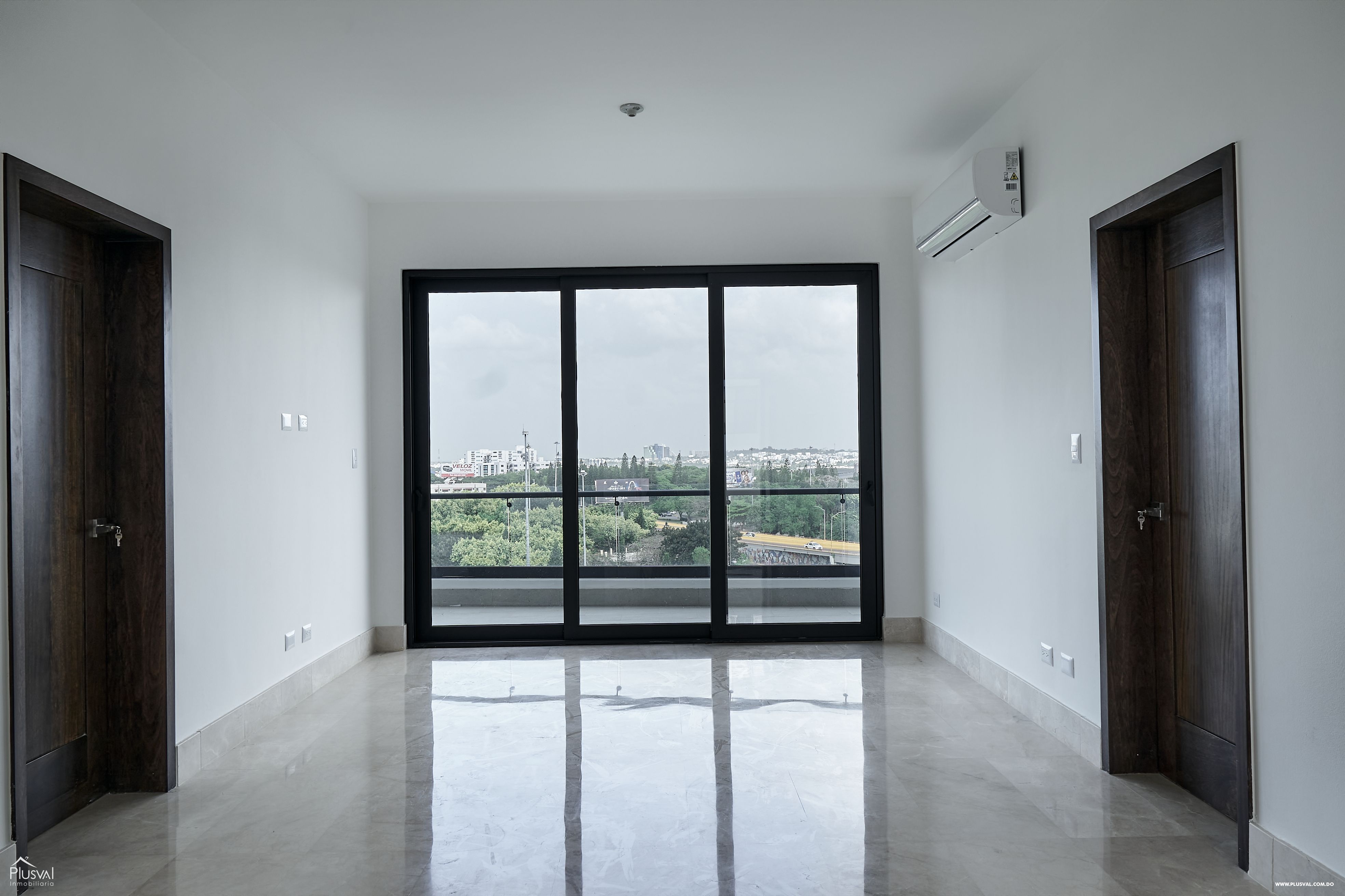 Moderno y exclusivo apartamento ubicado en el piso 8 de una torre residencial en el polígono central de la ciudad 445417