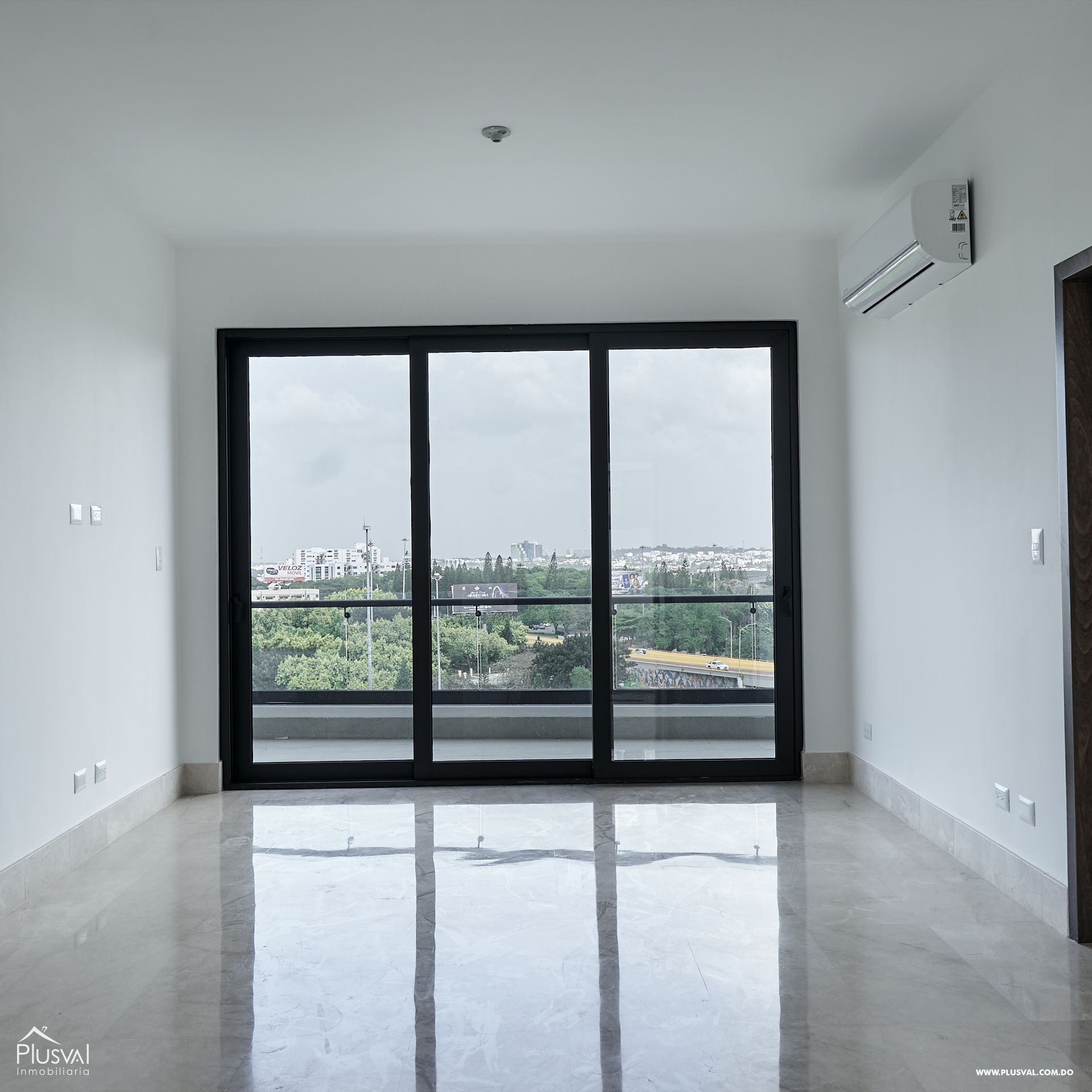Moderno y exclusivo apartamento de una torre residencial en el polígono central de la ciudad 446583