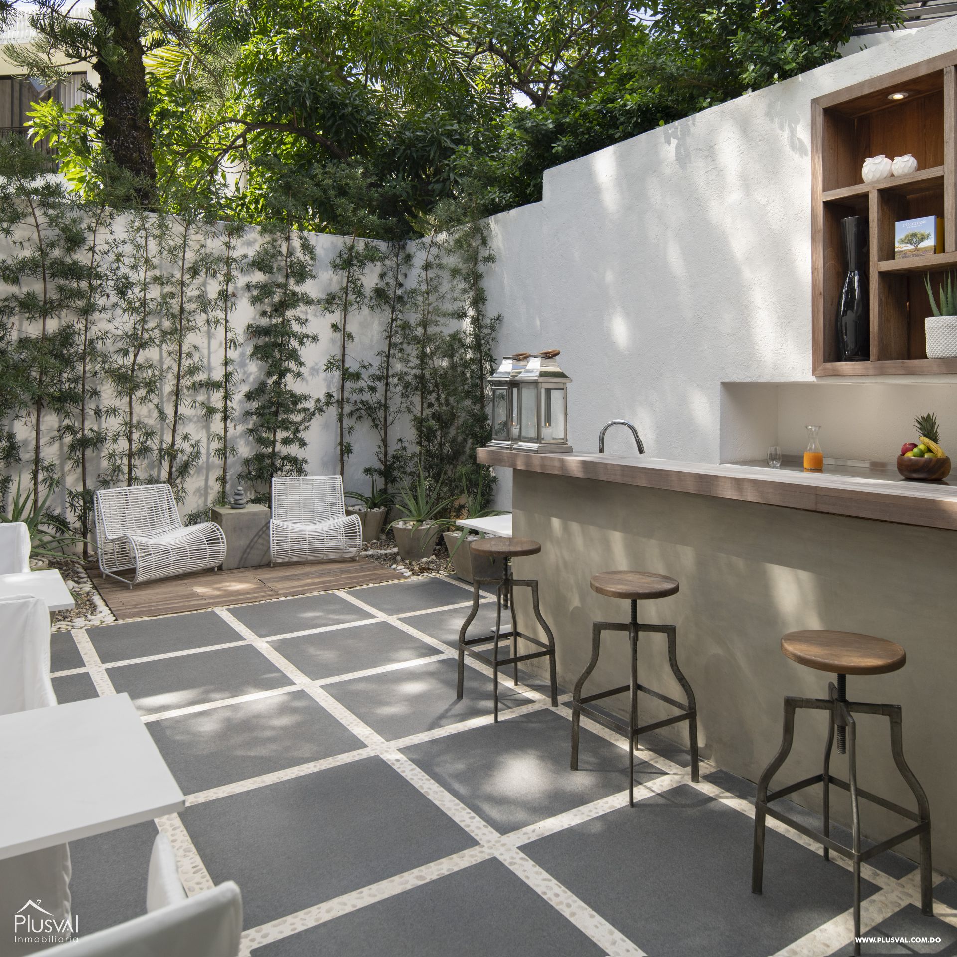 Exclusivos Apartamento de 3 Habitaciones en Proyecto Cerrado Frente al Mar. 439577