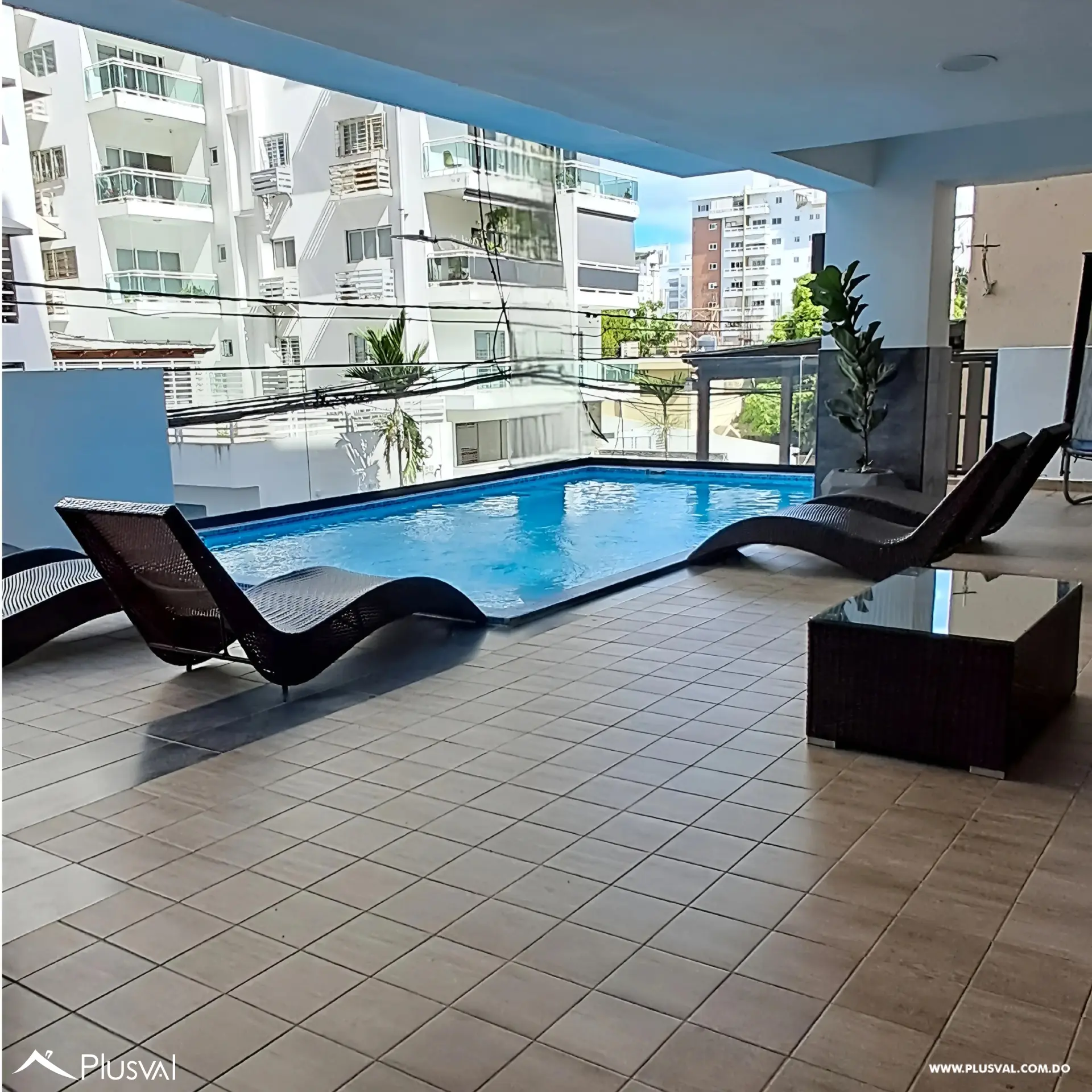 Alquiler de apartamento en torre moderna de Evaristo Morale 482313