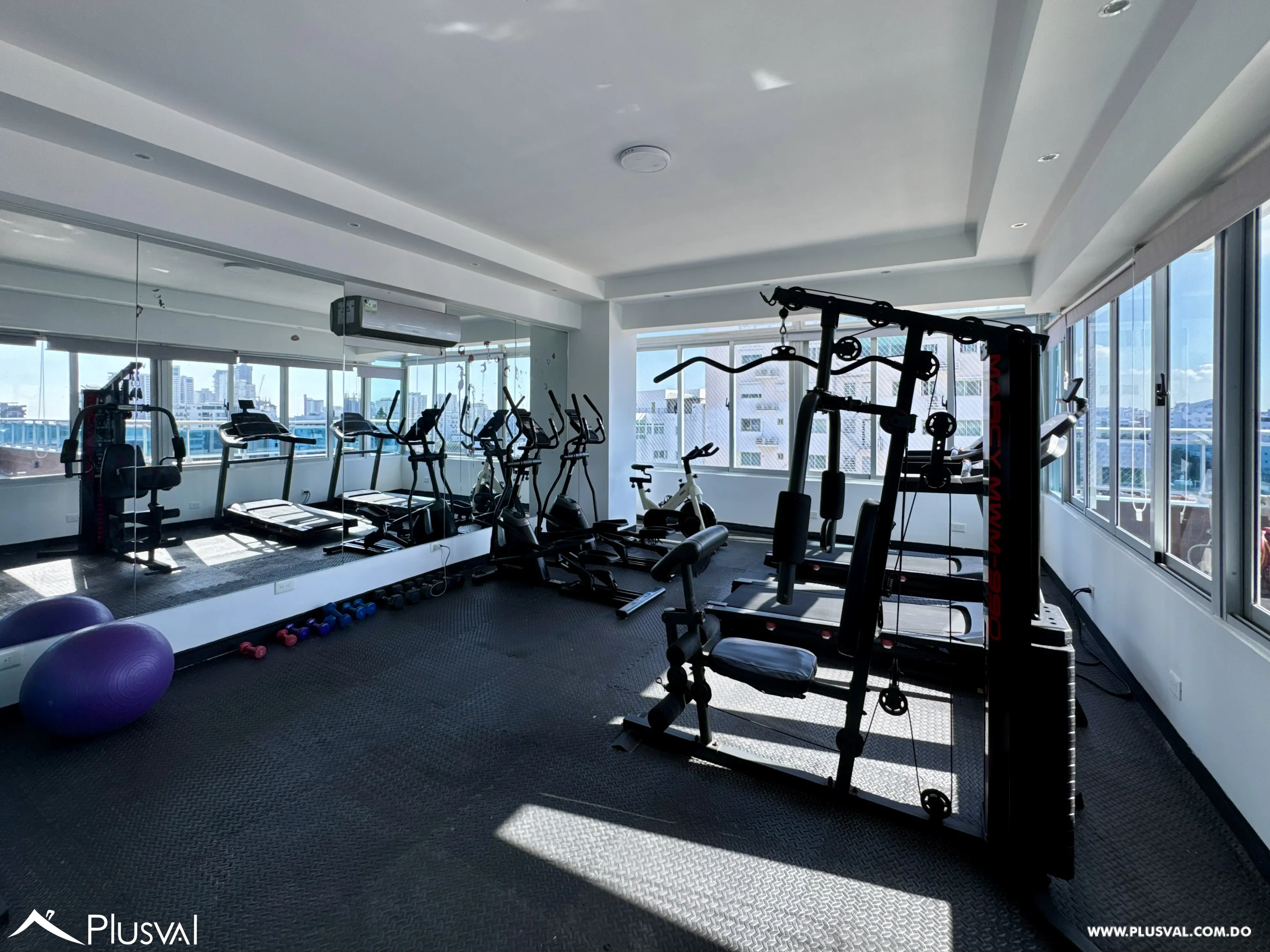 Alquilo apartamento de tres habitaciones en Renacimiento. 484141