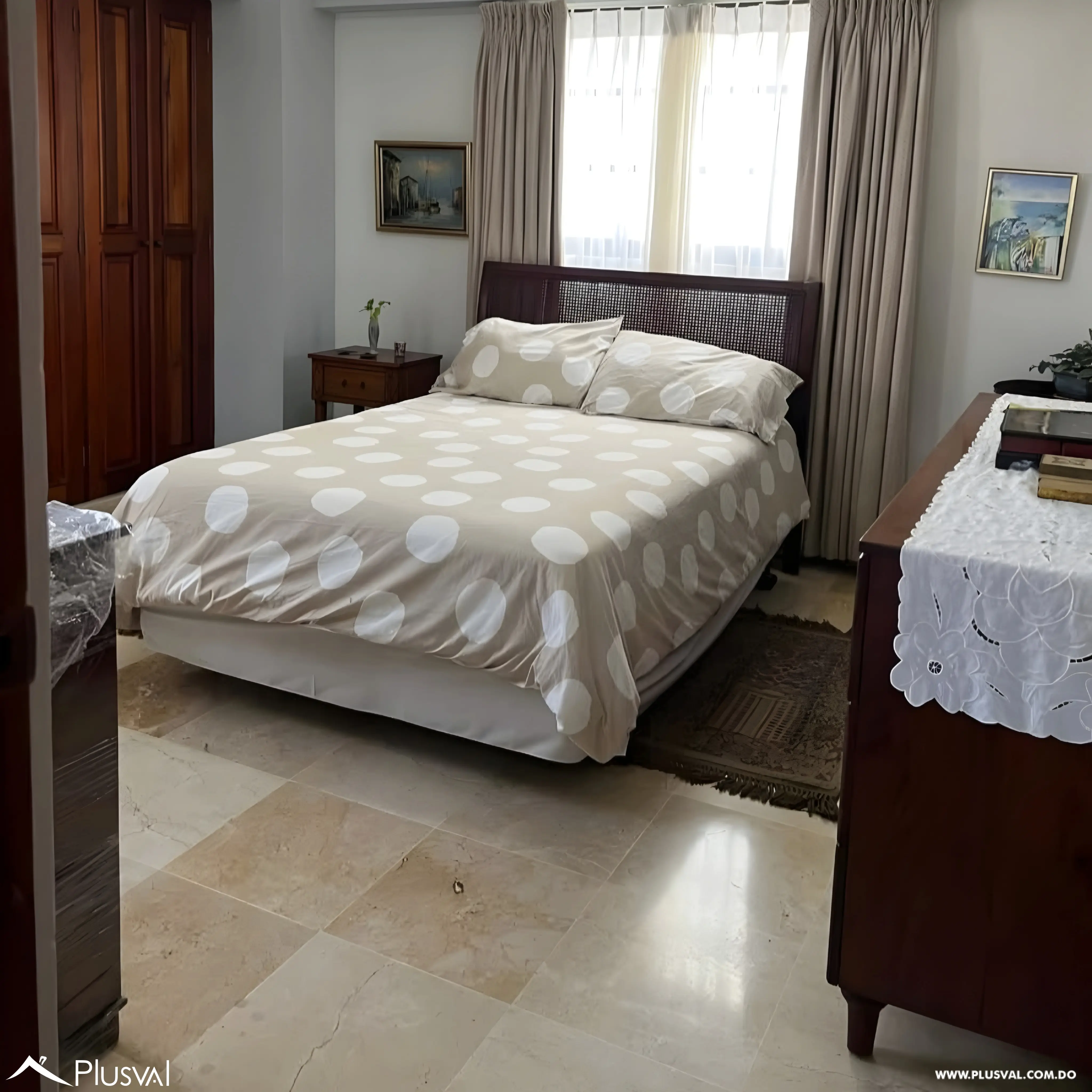Casa comercial en venta en el Cacique con lavandería en funcionamiento. 522339