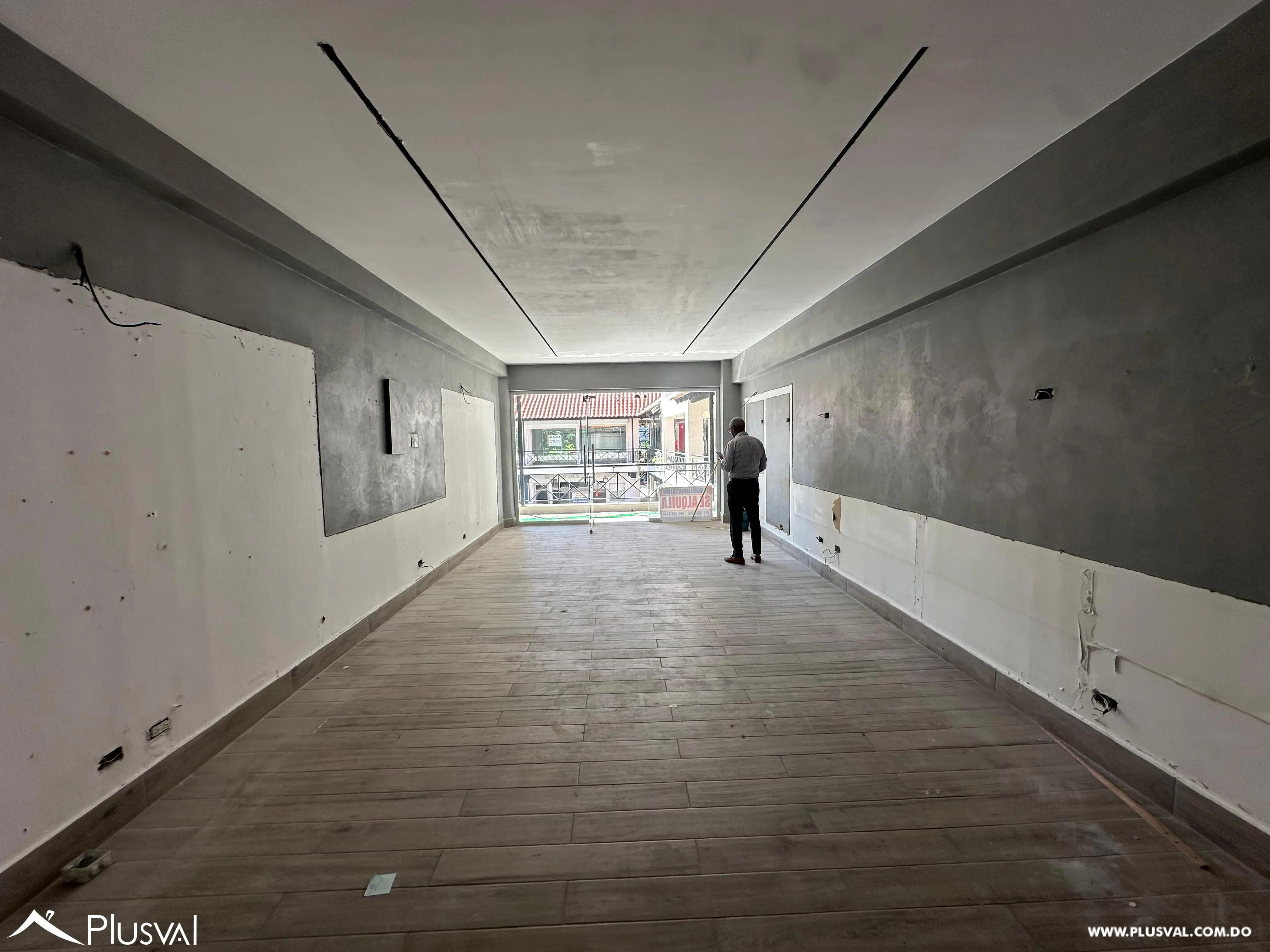 Alquiler de local comercial en Piantini (segundo nivel) 491787