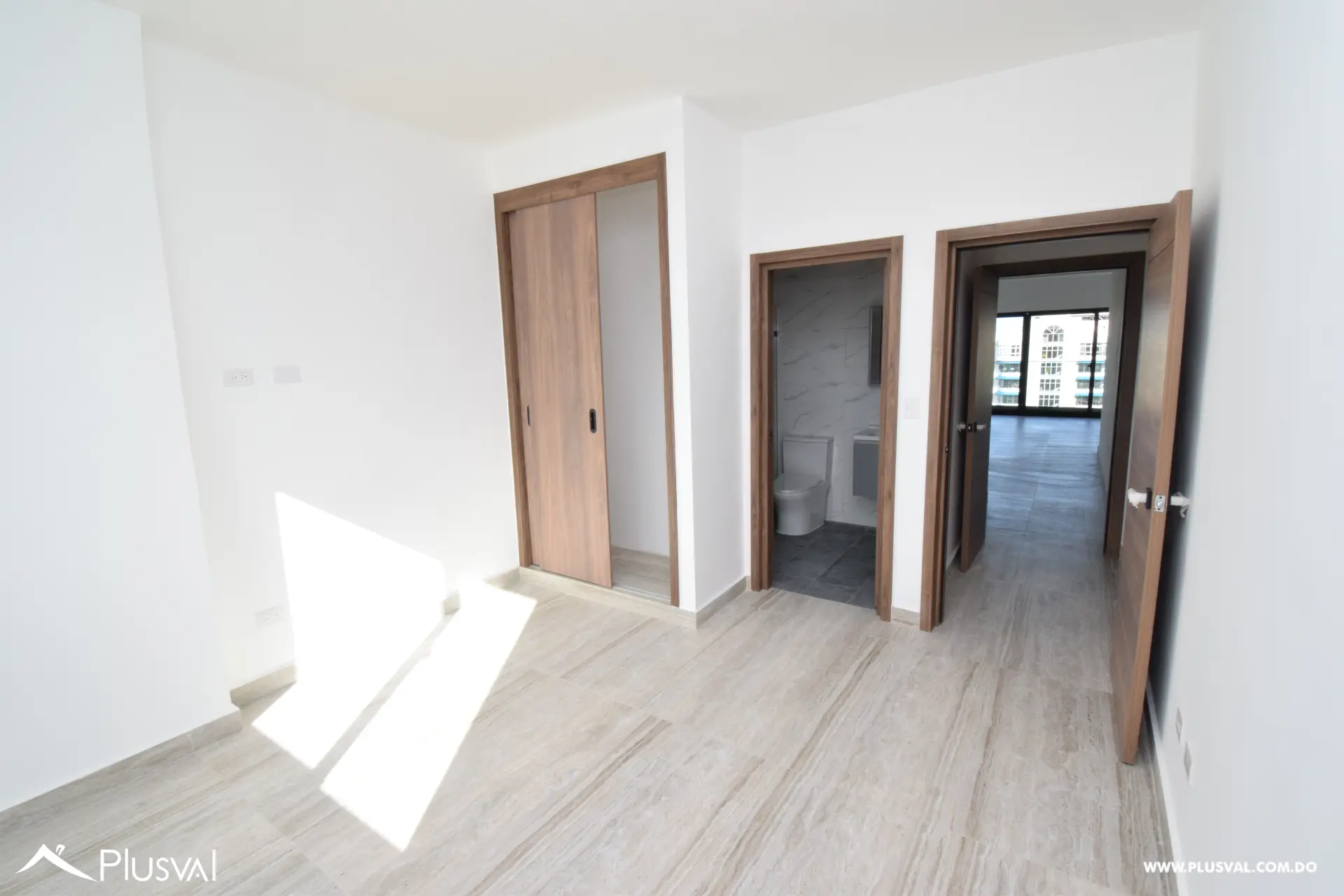 Apartamento en venta en el Evaristo Morales en espera a estrenar por ti. 472120