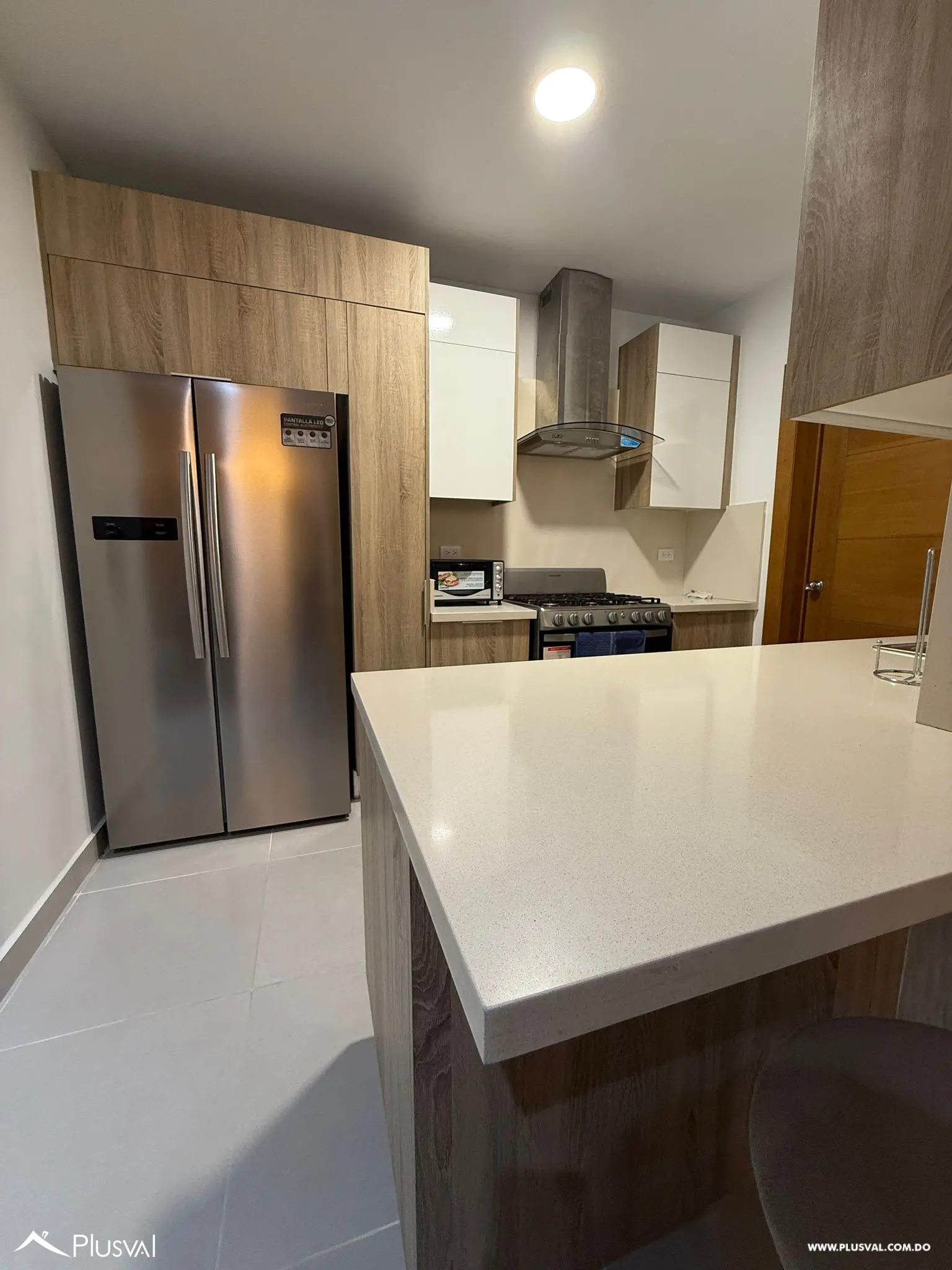 Alquiler de apartamento totalmente amueblado en Evaristo Morales 474081