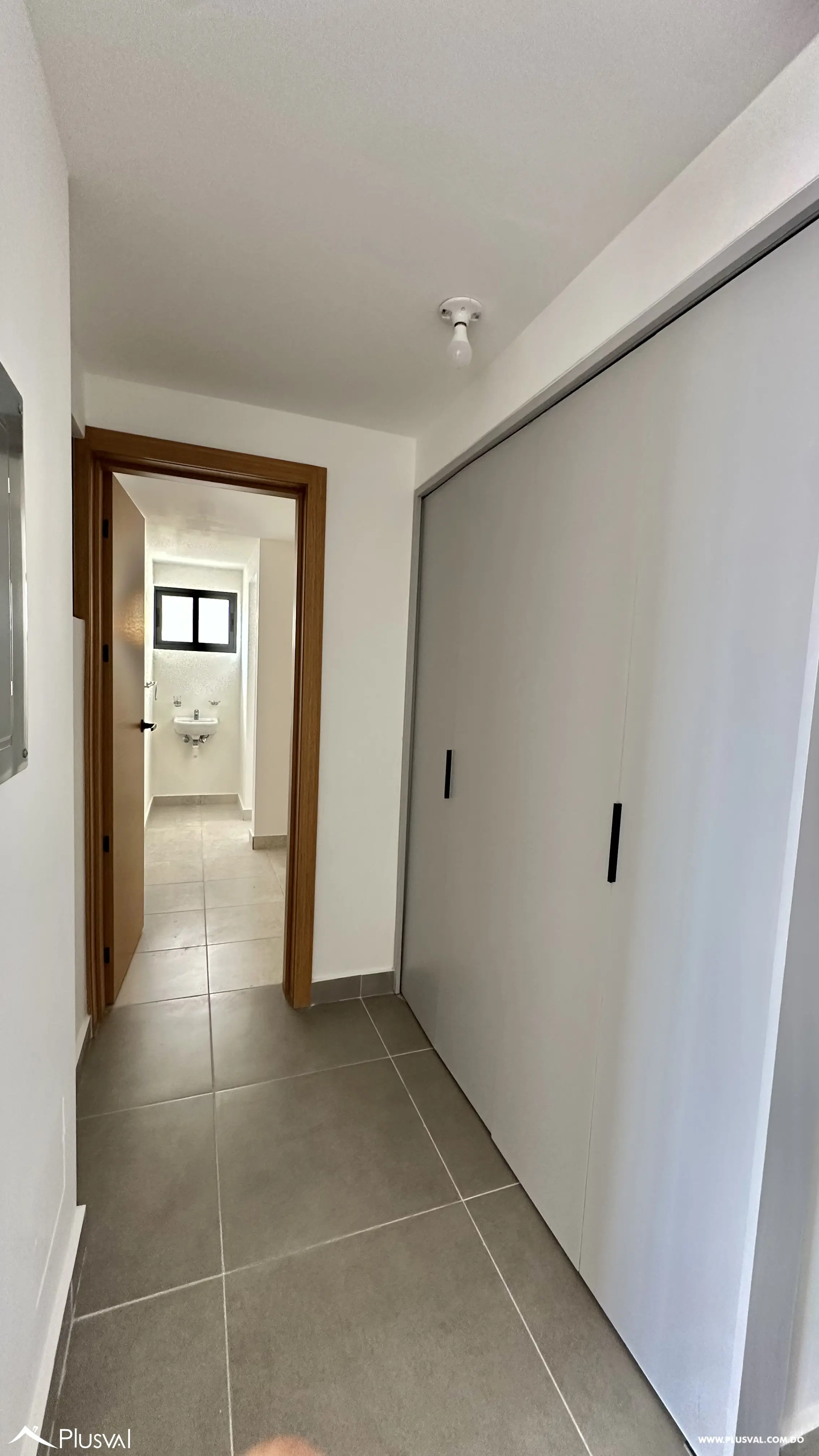 Apartamento en Alquiler en Gazcue – 2 Habitaciones, 2 Parqueos y Línea Blanca Incluida 476703