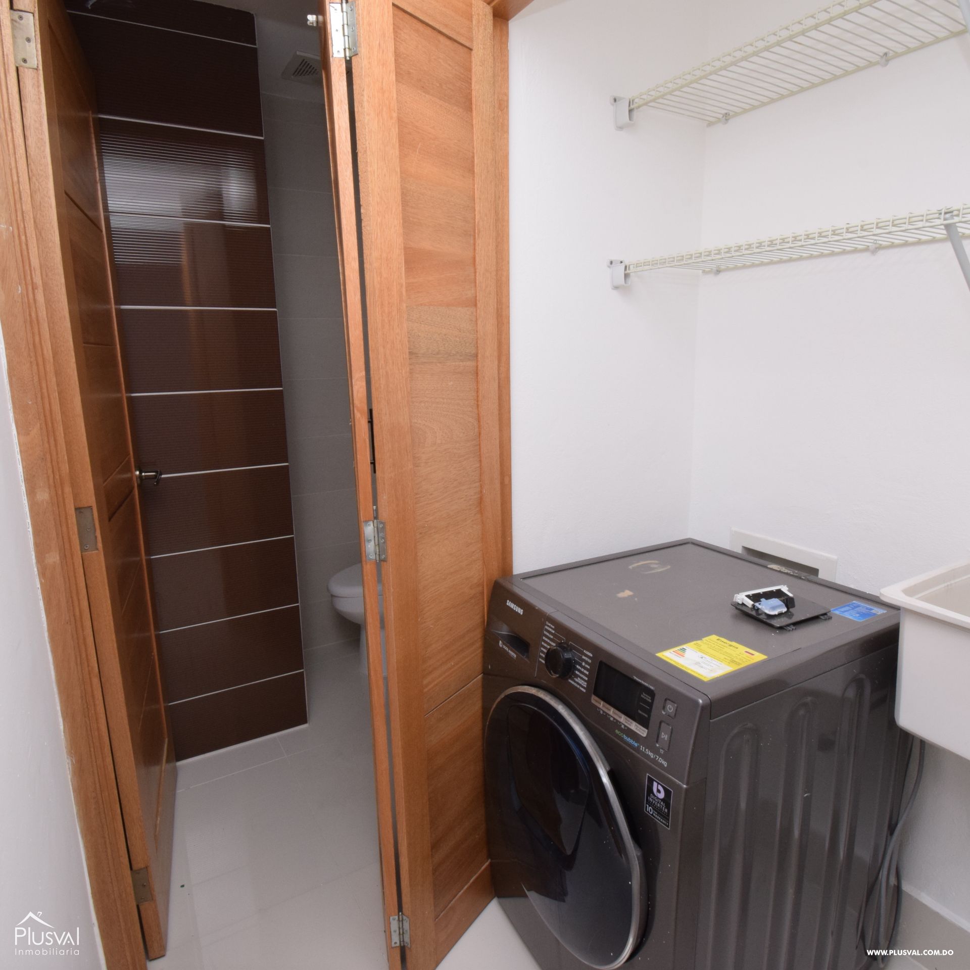 Amplio apartamento en alquiler vacio en Naco 214179