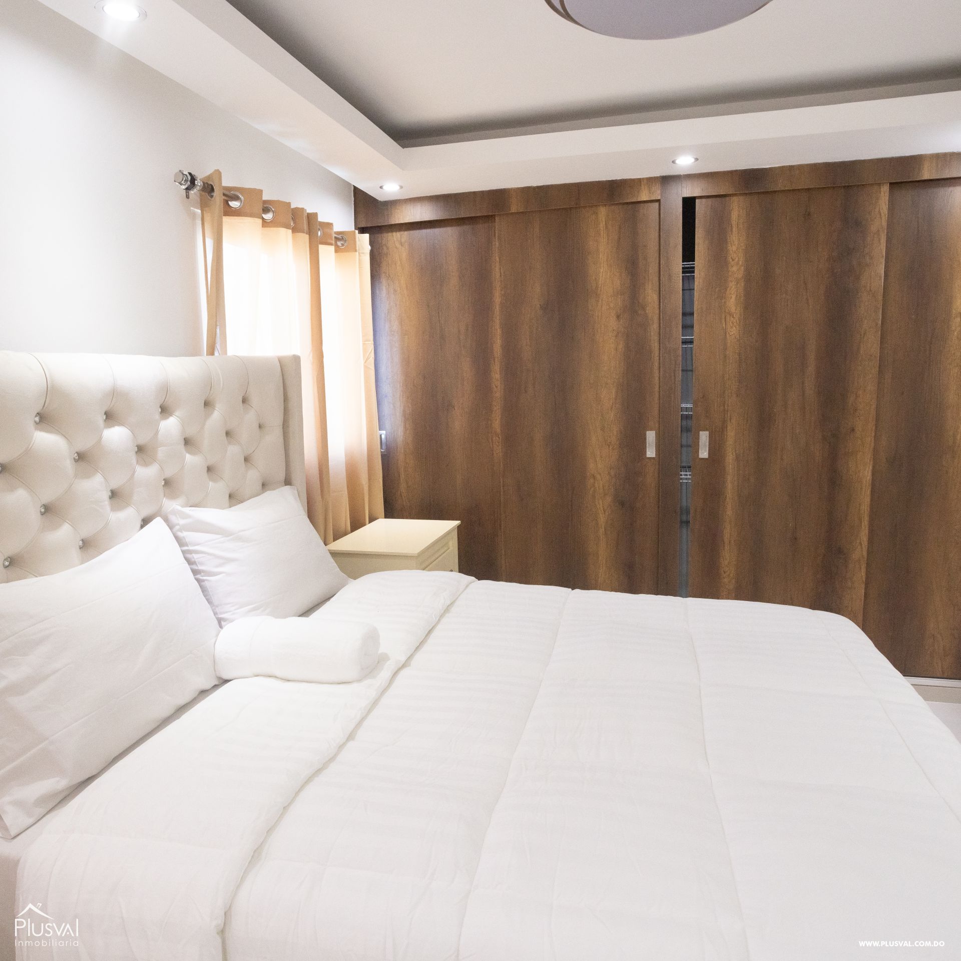 Hermoso y amplio apartamento totalmente amueblado. 355023