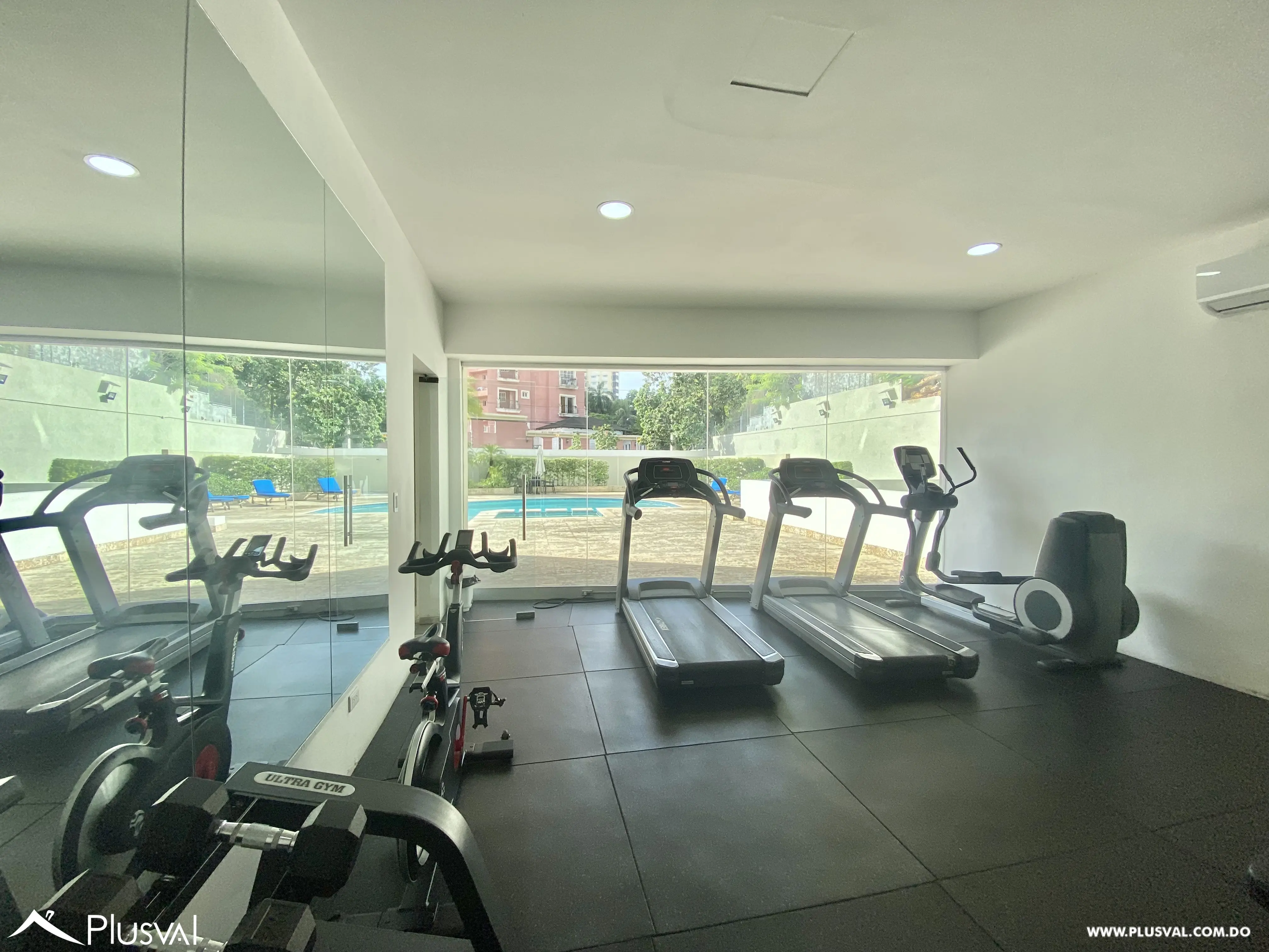 Alquilo Excelente y Amplio Apartamento en Zona Exclusiva en  La Esperilla 467448