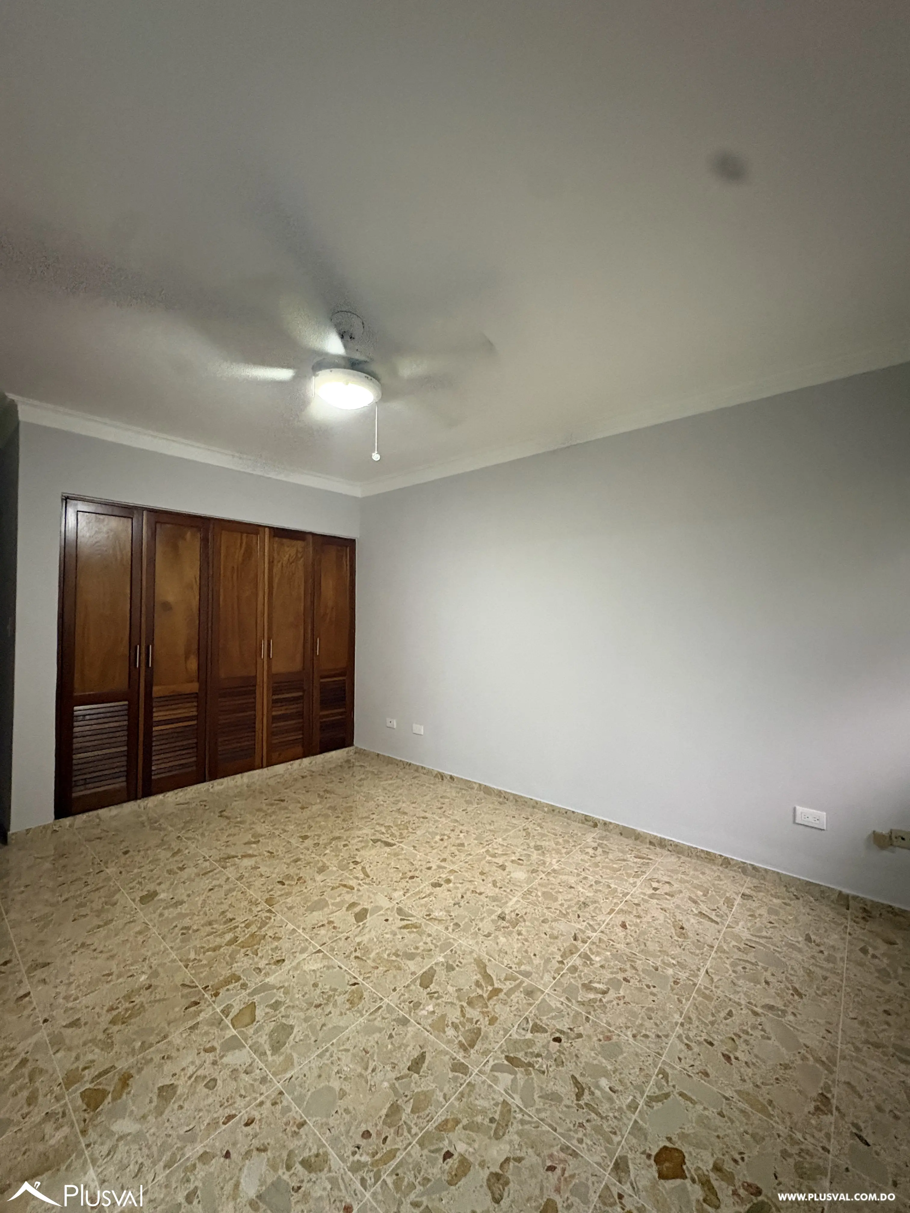 Apartamento en Alquiler en el Naco, Clásico, amplio y muy bien cuidado 507596