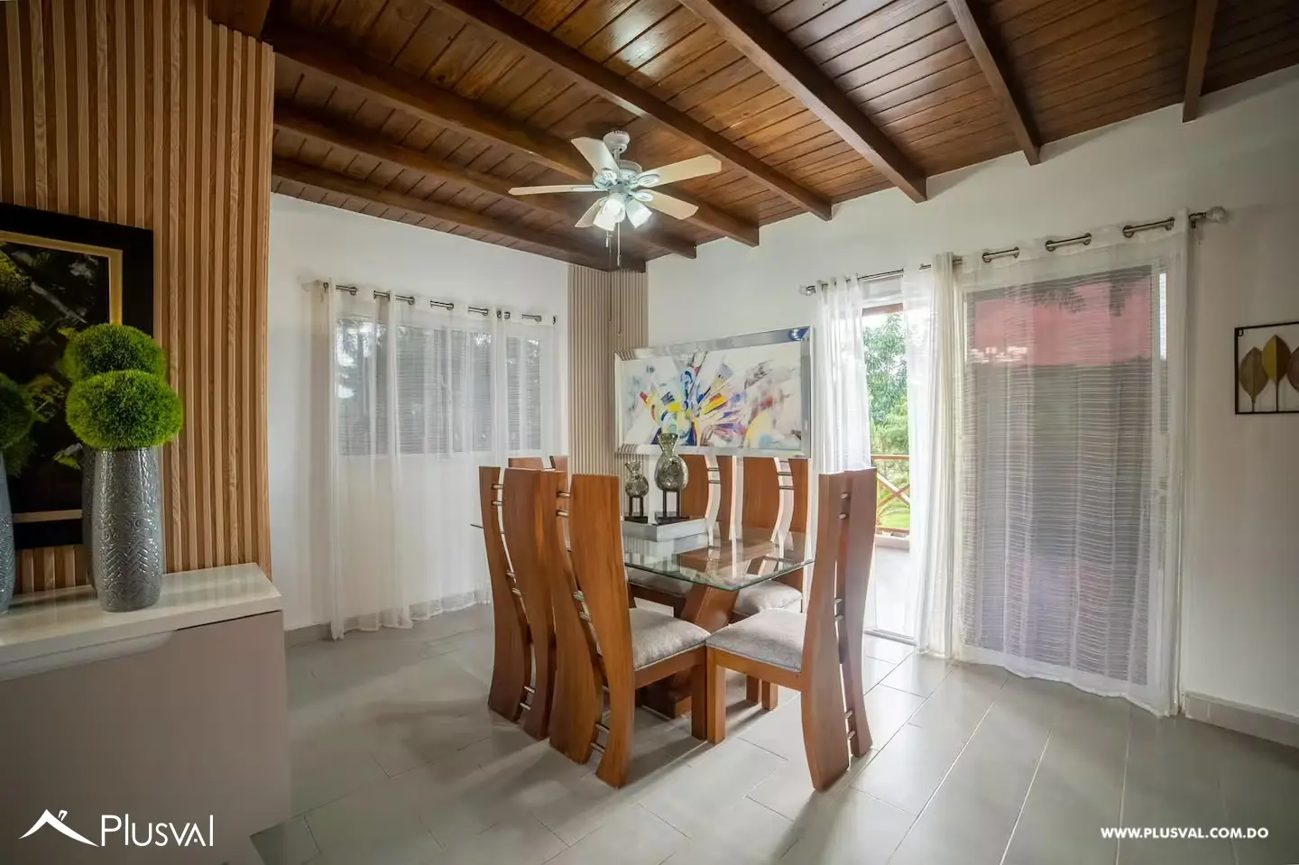 Villa tipo casa de campo en madera rodeada de naturaleza, a solo 30 minutos del Santiago Centro. 527461