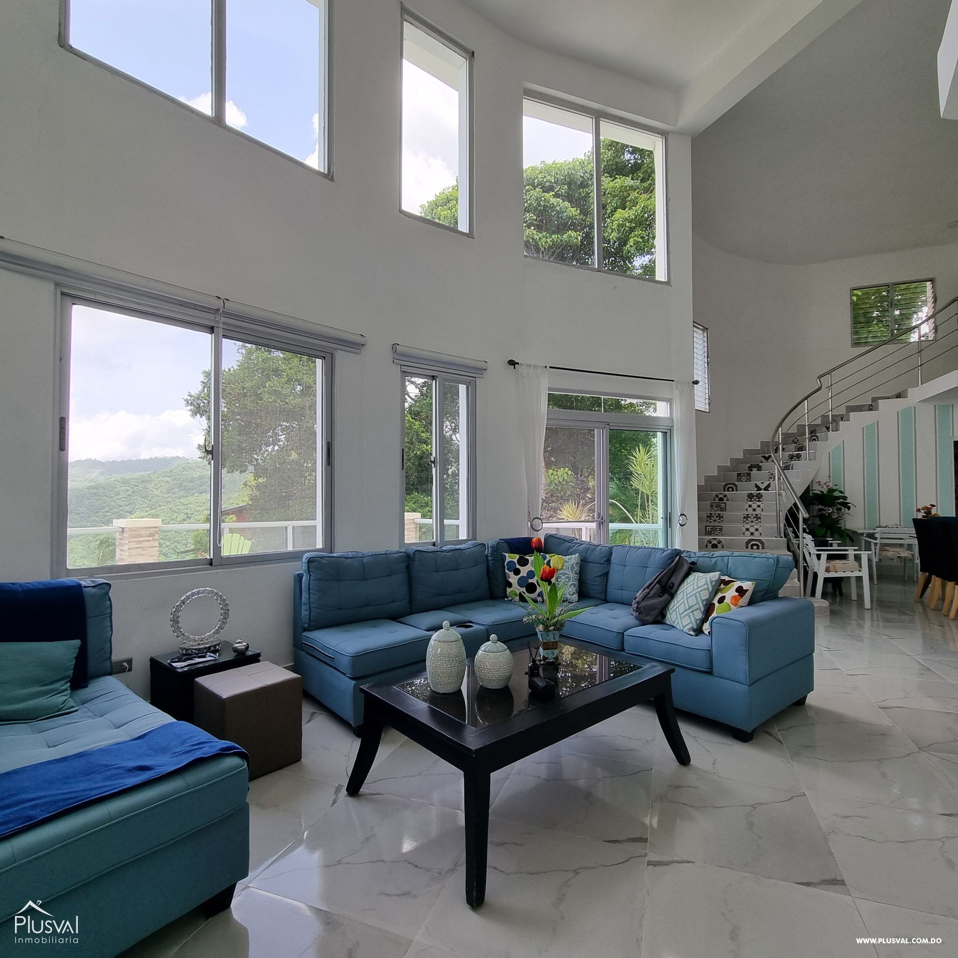 Villa de Tres Niveles en La Colonia, San Cristobal 365605