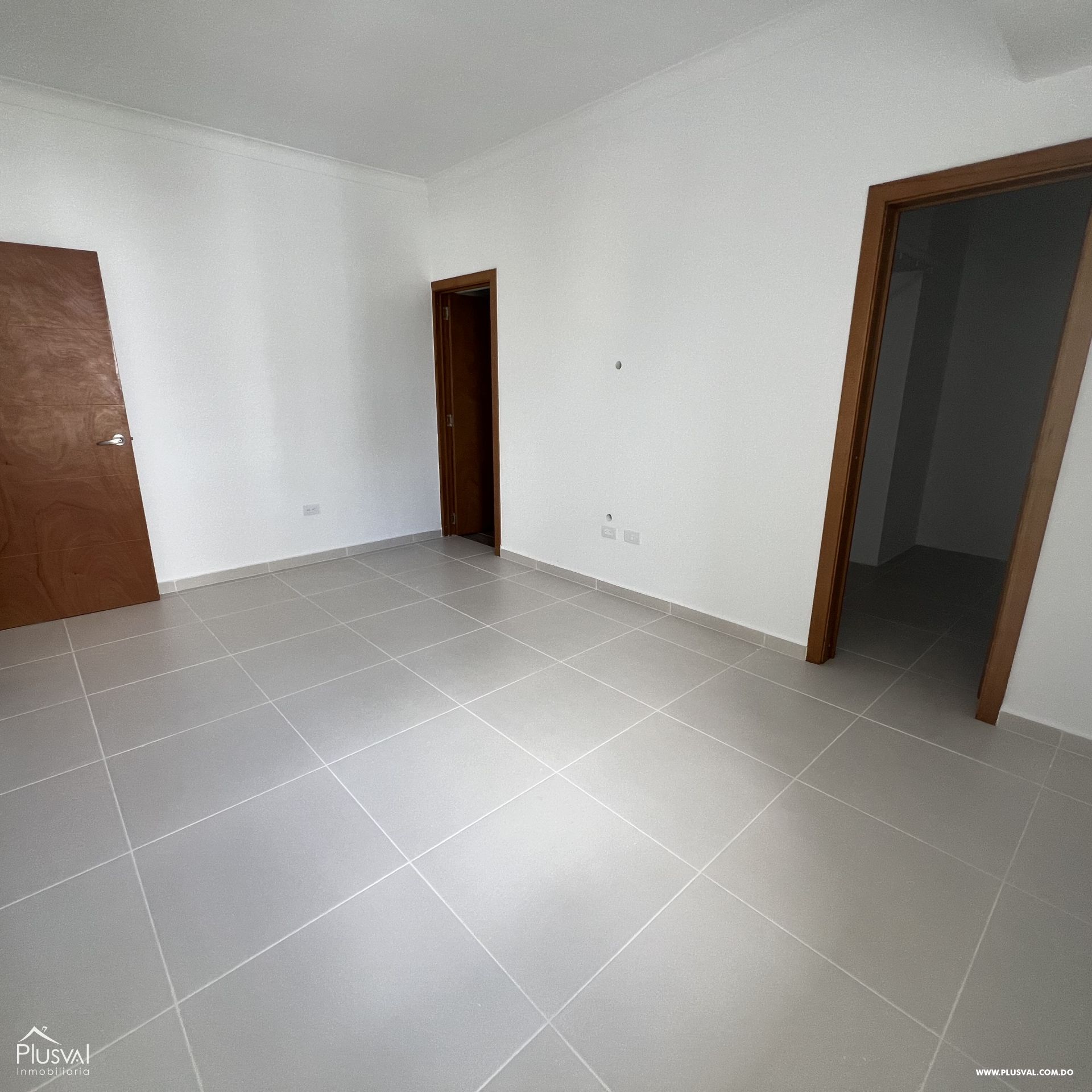 Apartamento en alquiler en Evaristo Morales 319630