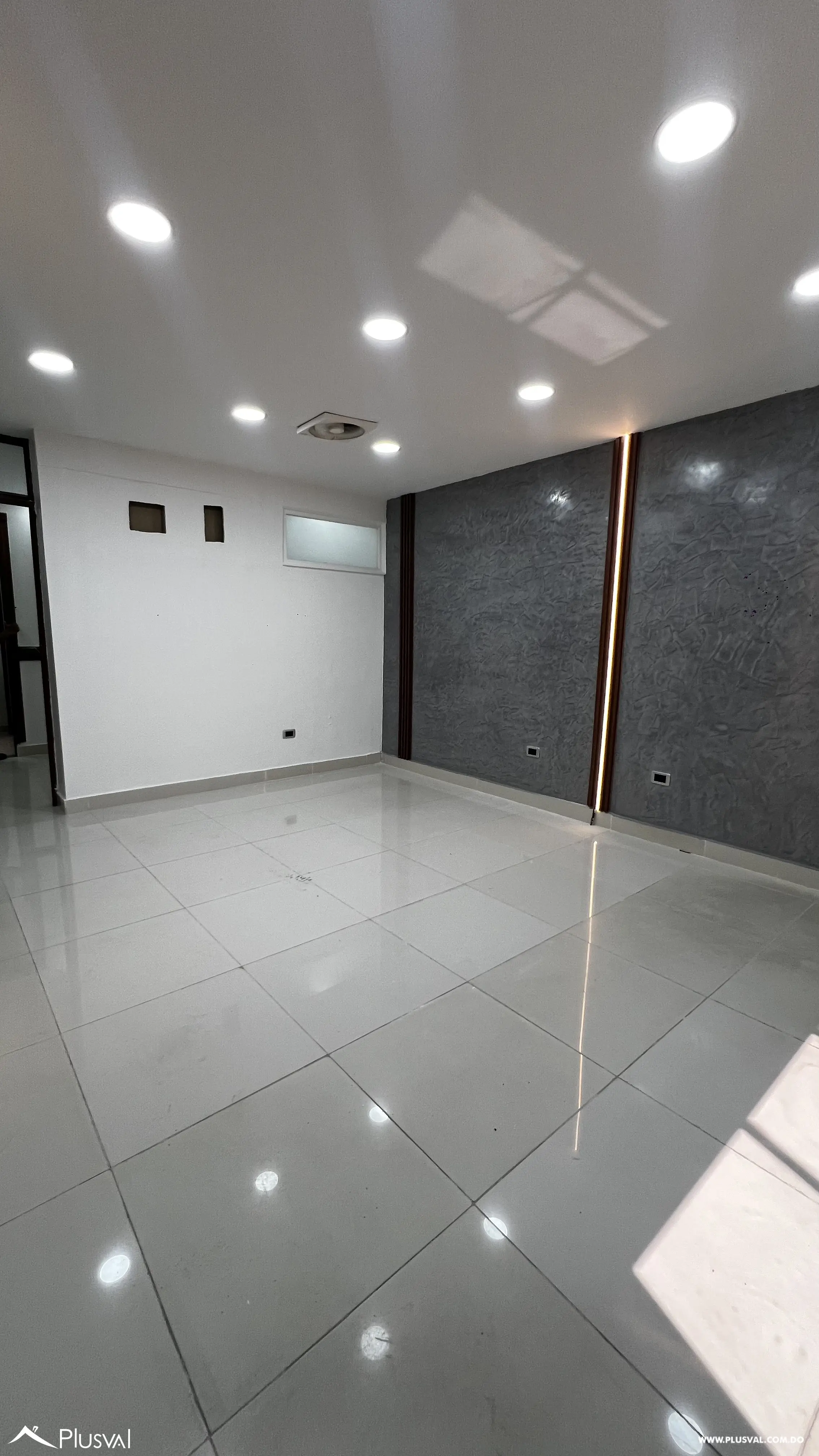 Local comercial en alquiler en Bella Vista 456543
