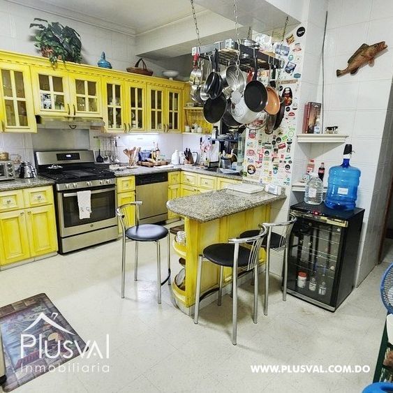 Se Vende  amplio apartamento en Naco 368934
