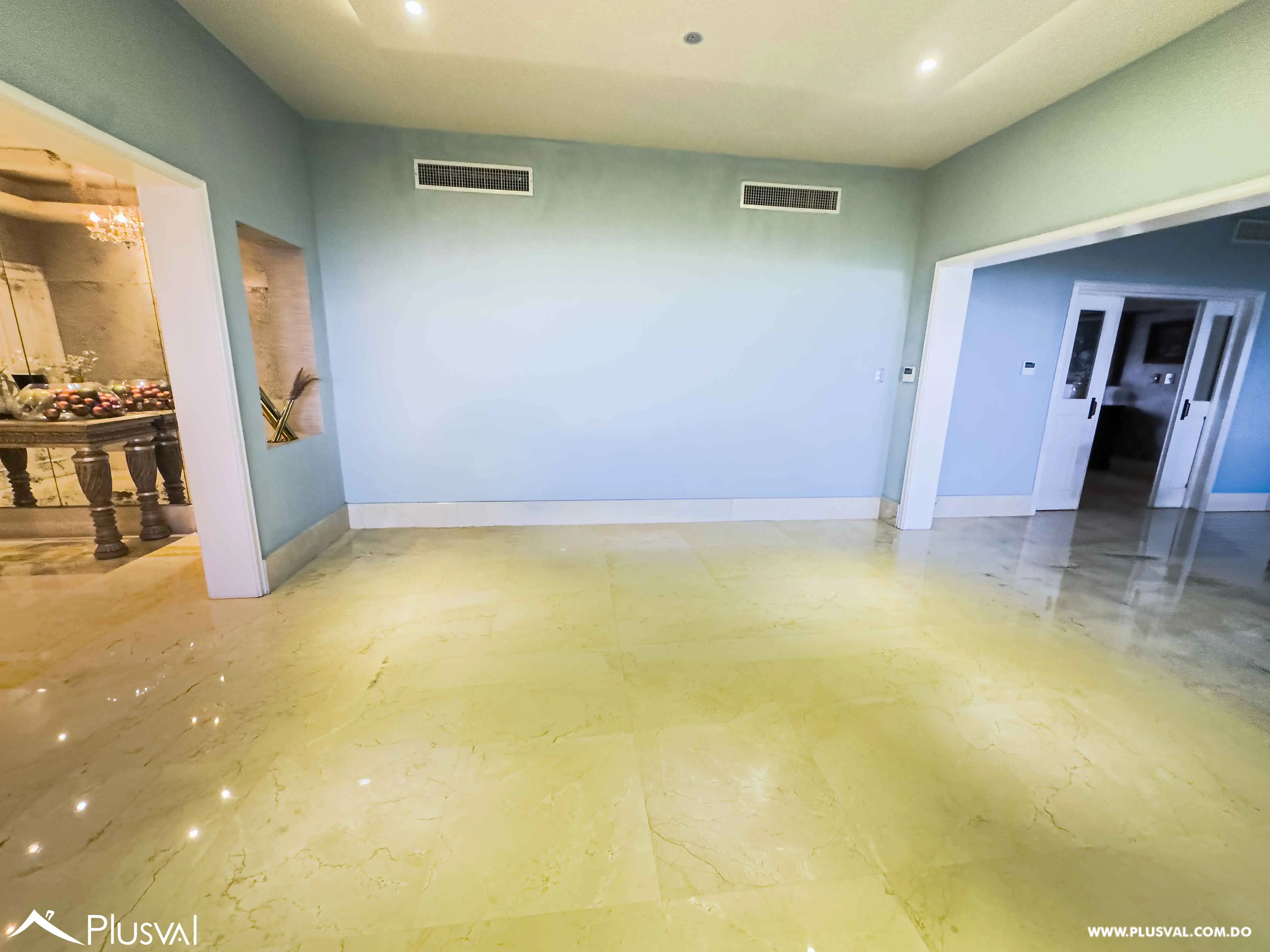 Lujoso apartamento clásico en venta en la Anacaona 497219