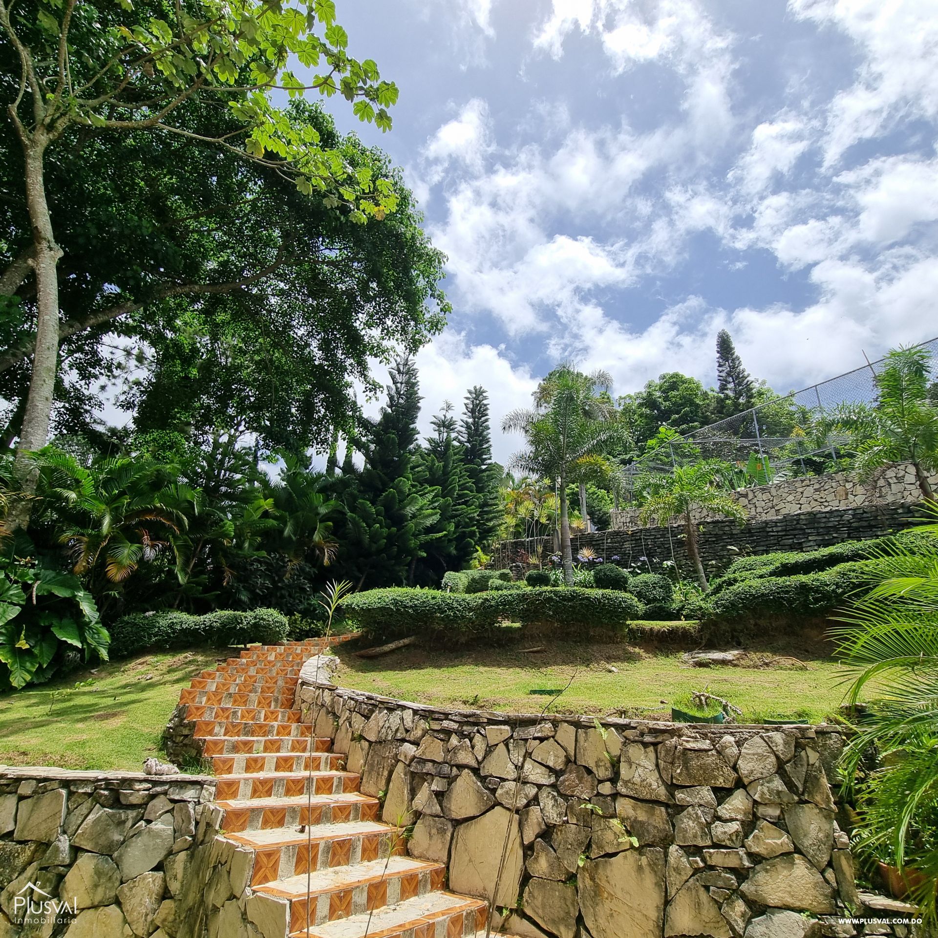 Villa de Tres Niveles en La Colonia, San Cristobal 365617