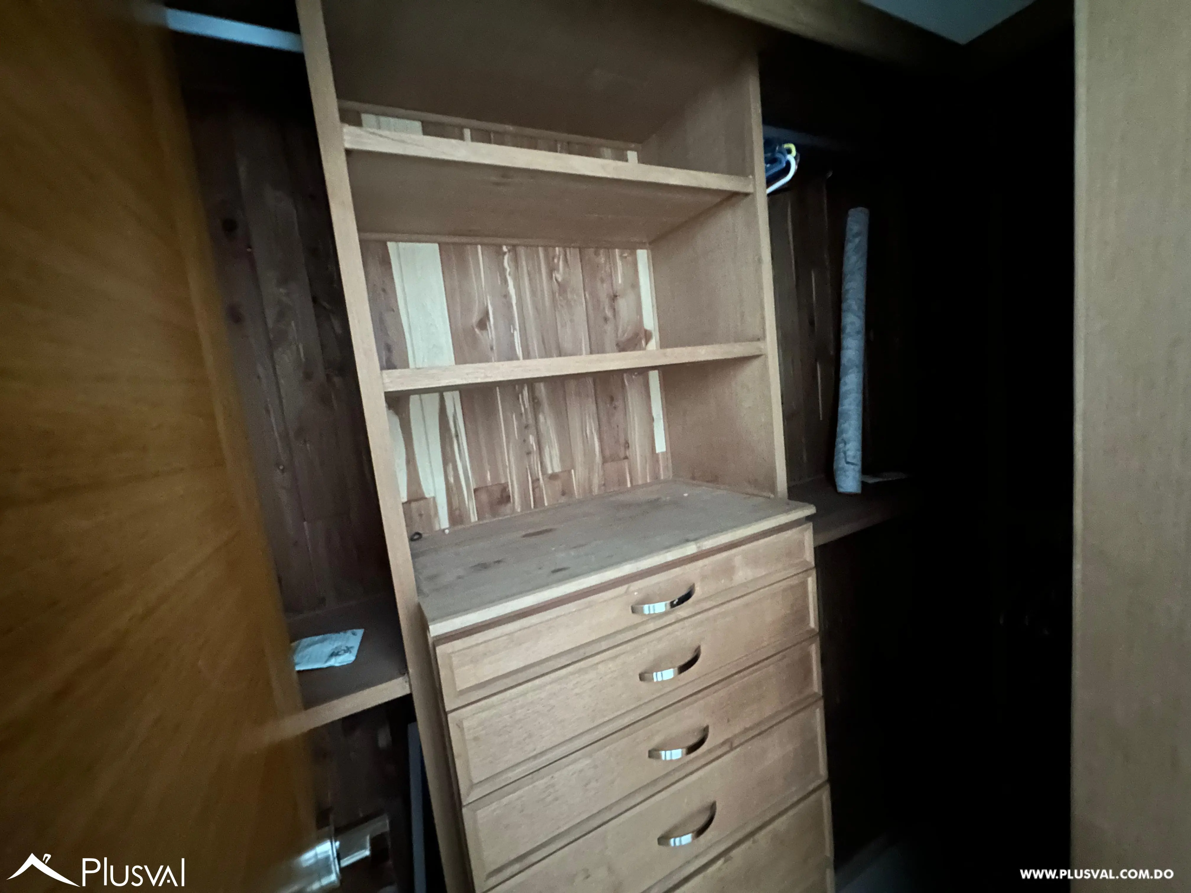 Venta de apartamento de 3 habitaciones en Evaristo Morales 484561