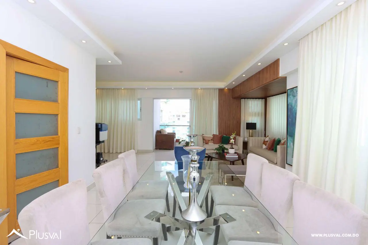 Amplio apartamento en venta en Piantini 460042