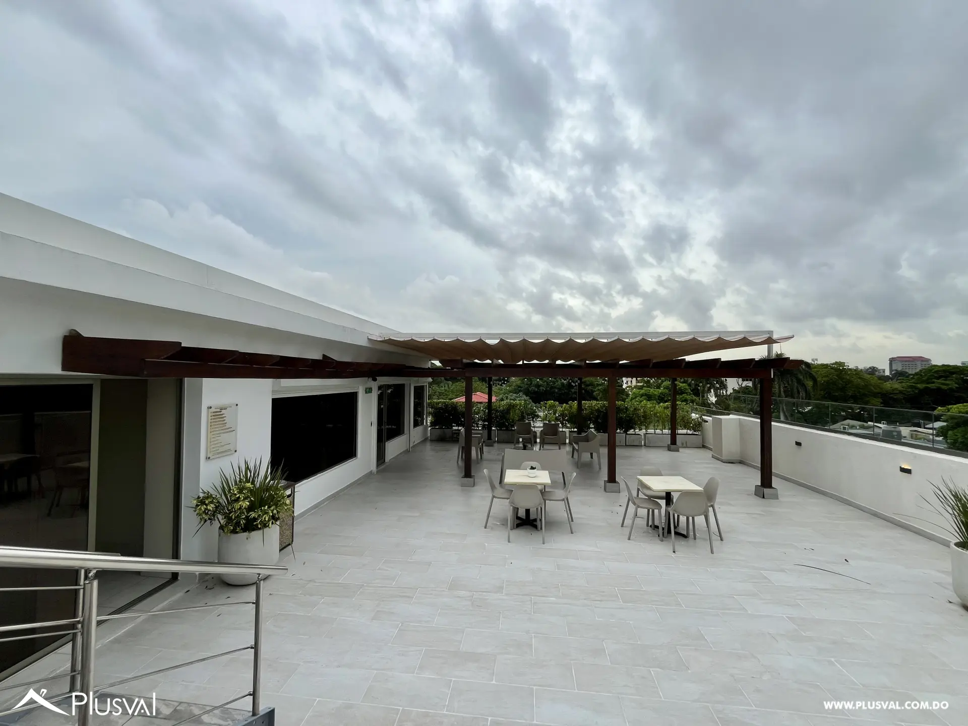 Terraza rooftop con piscina en alquiler en Gazcue 468479