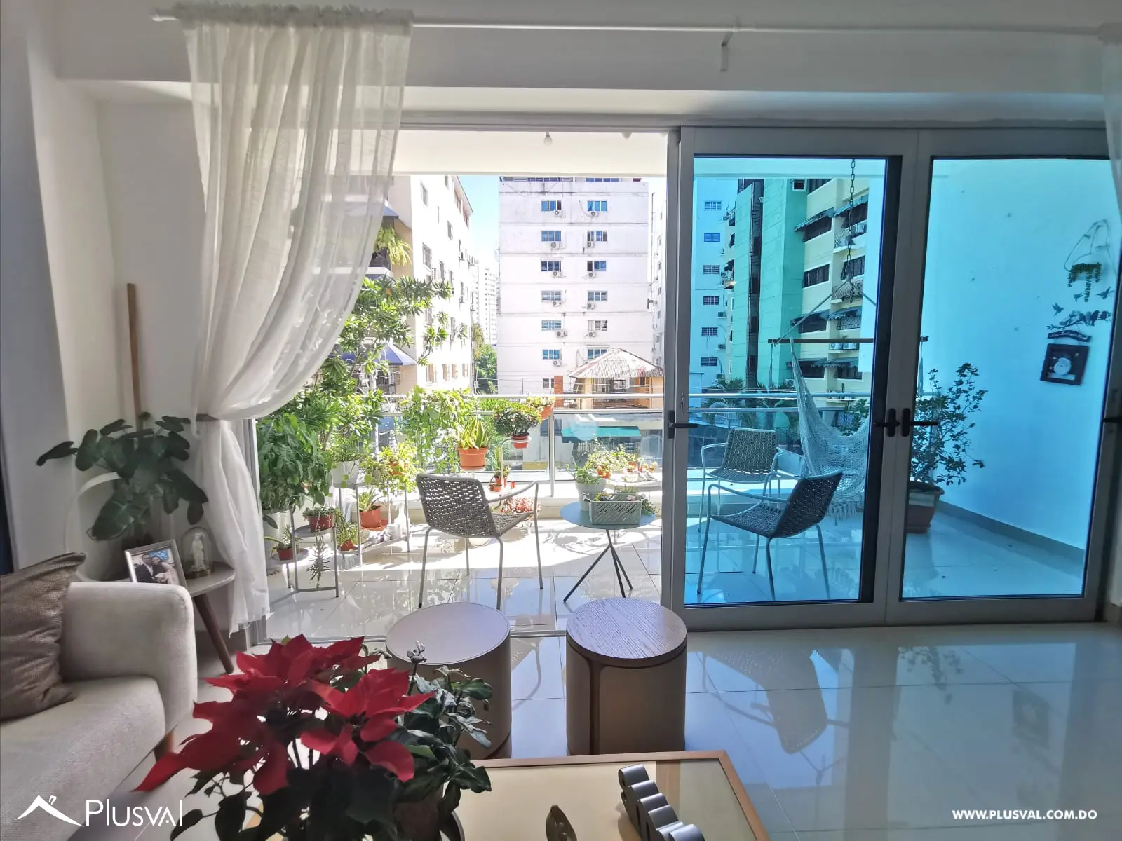 Se vende amplio apartamento con balcon tipo terraza 483772