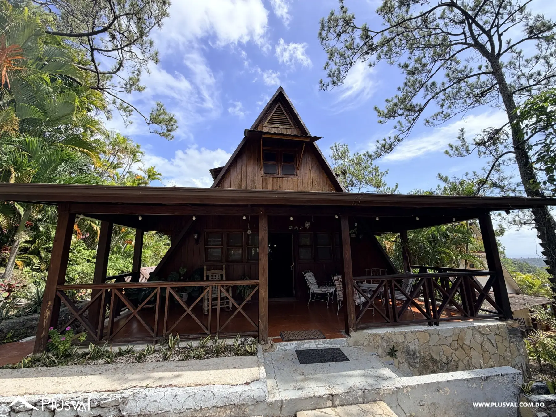 Villa de 3 Niveles con Jacuzzi en Villas Alpes, Jarabacoa 531172
