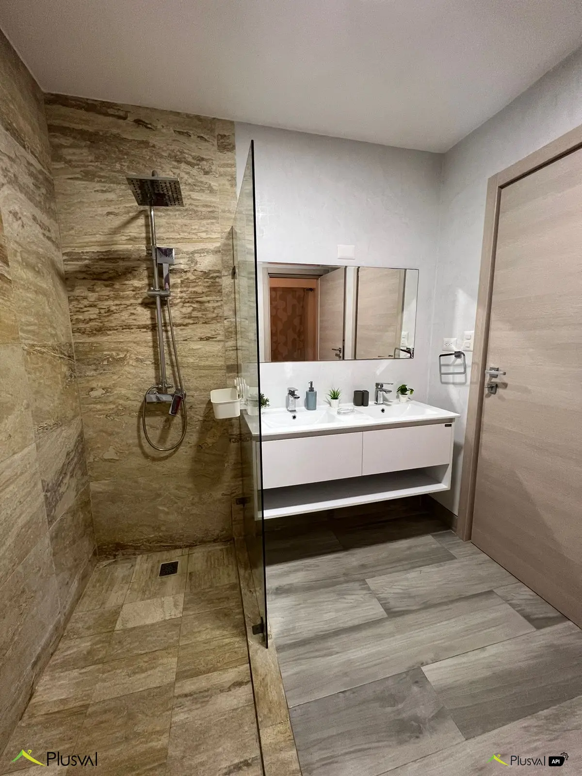 Se alquila hermoso apartamento completamente amueblado en la exclusiva y segura residencia Green One, ubicada en Punta Cana Village. 450555
