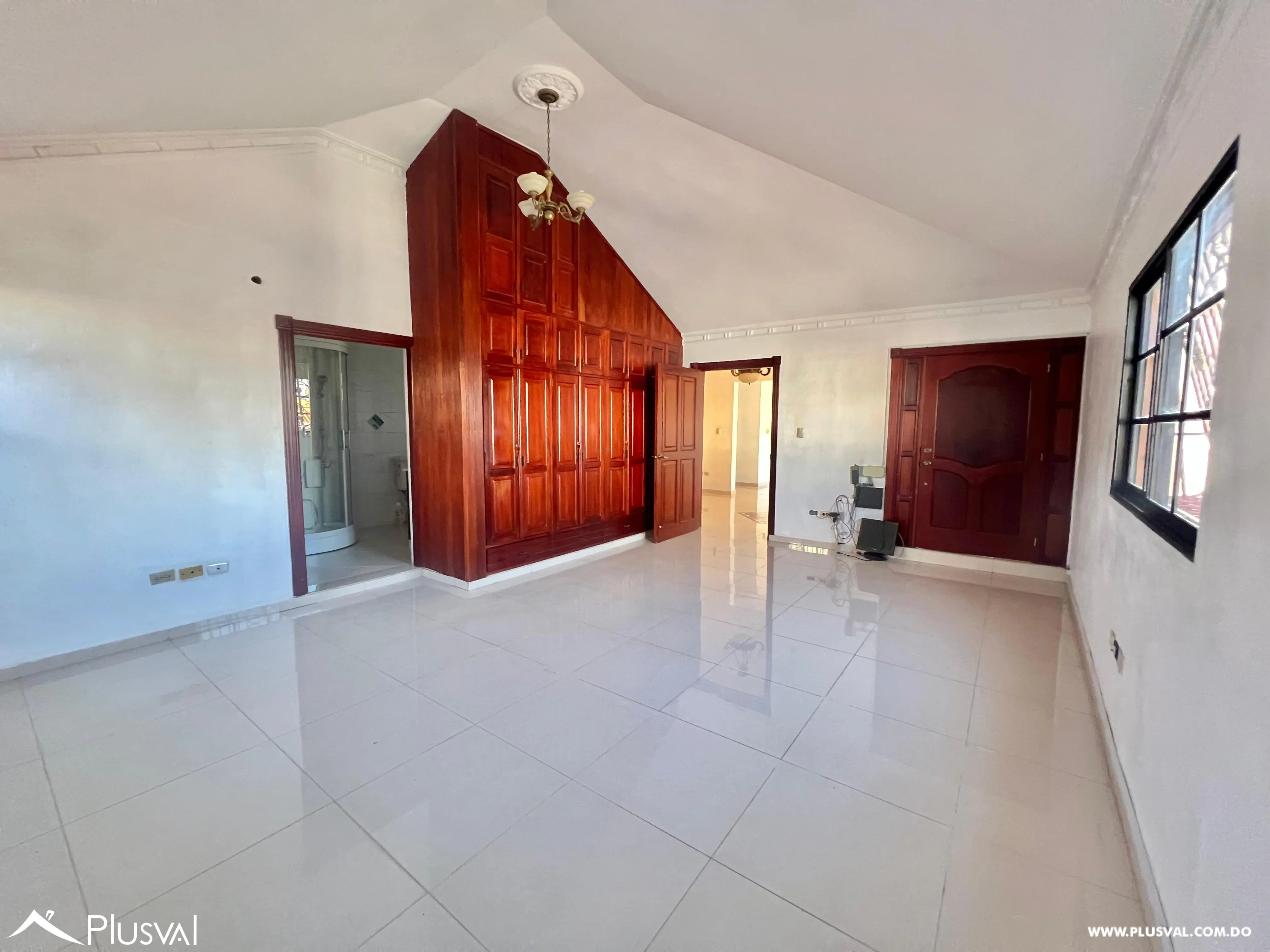 Casa en Brisa Oriental de 3 niveles. 478395