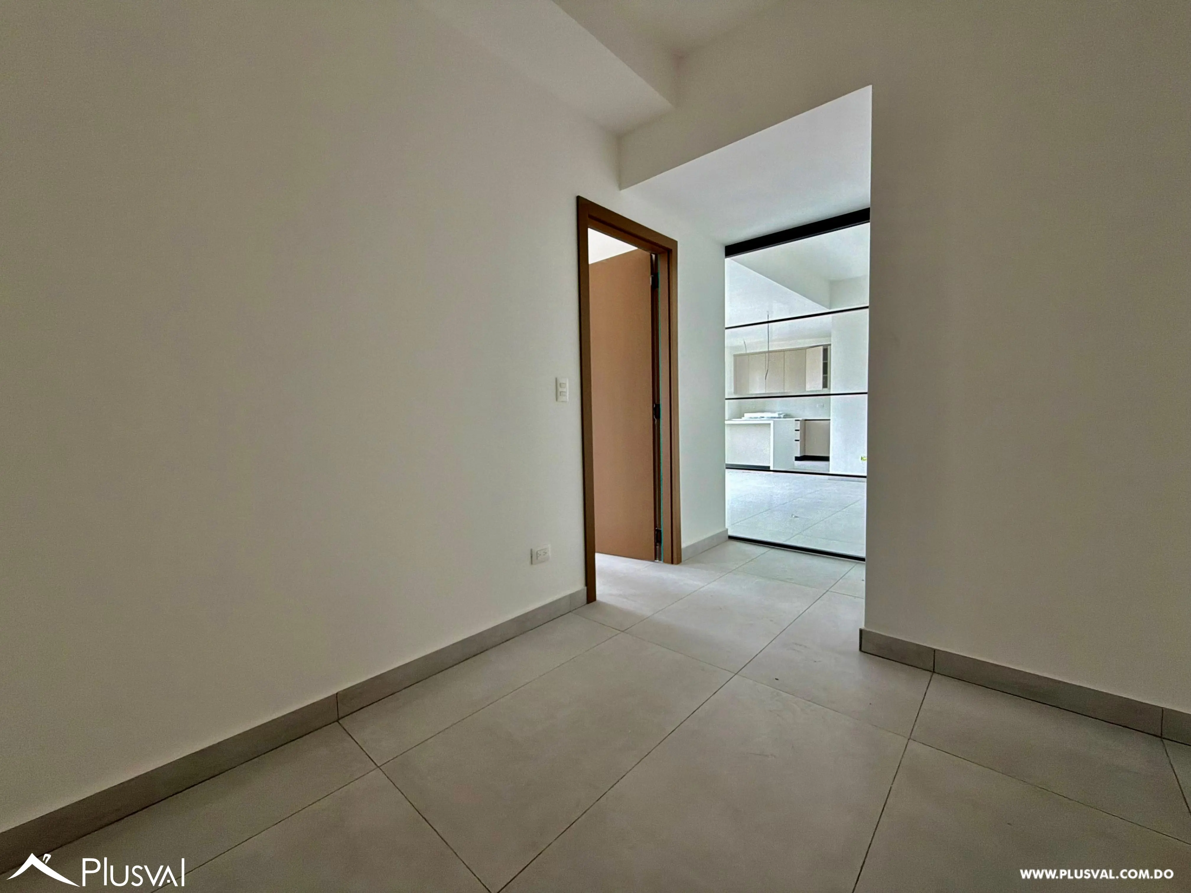 Hermoso apartamento apartamento en alquiler, en la mejor zona de Evaristo Morales 505302