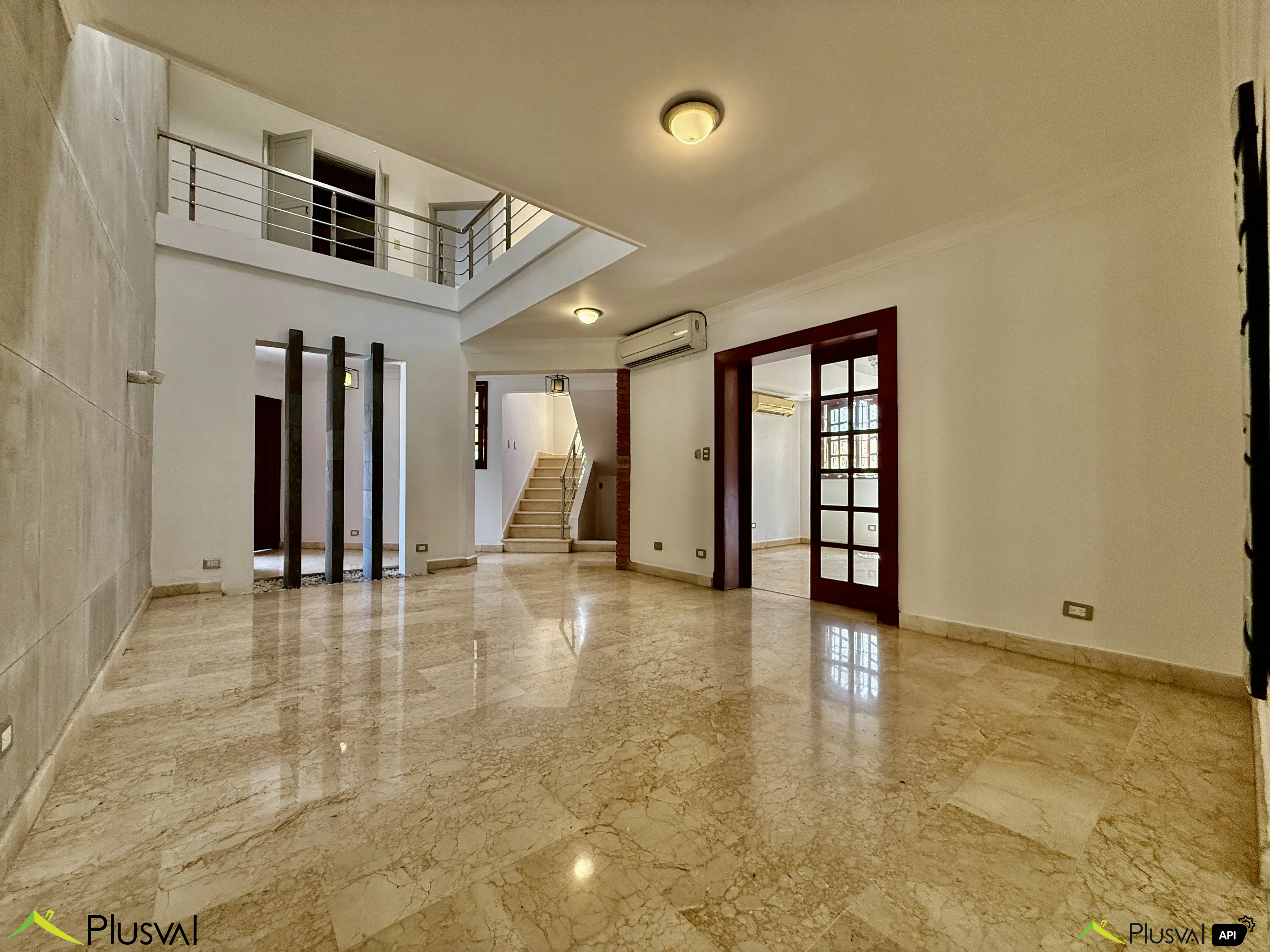 Casa Moderna en Alquiler en Bella Vista – 650 m² de Construcción y 1,475 m² de Solar 450166