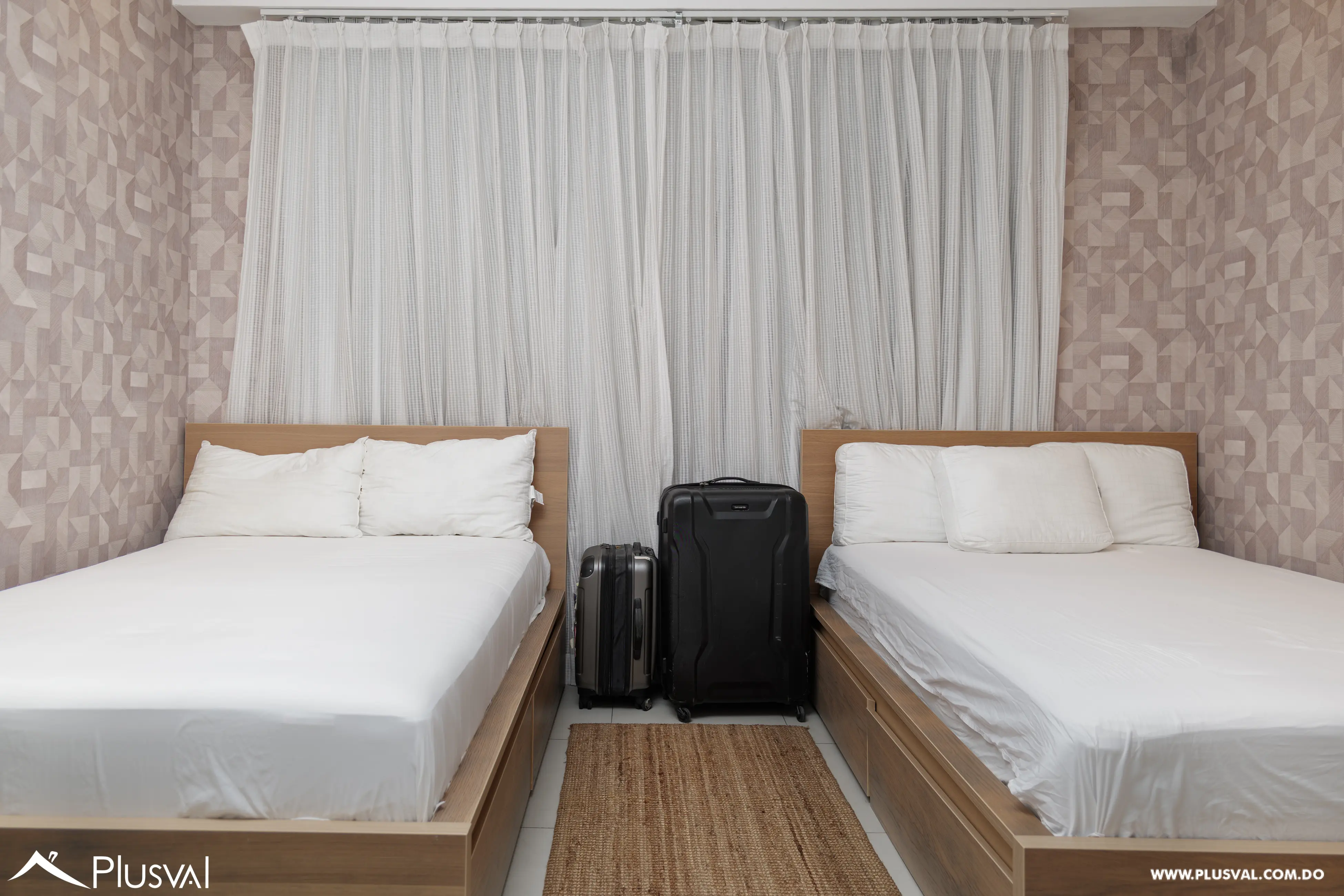 Bello apartamento en venta en Paraiso con  3 habitaciones + Estudio y Terraza 492968