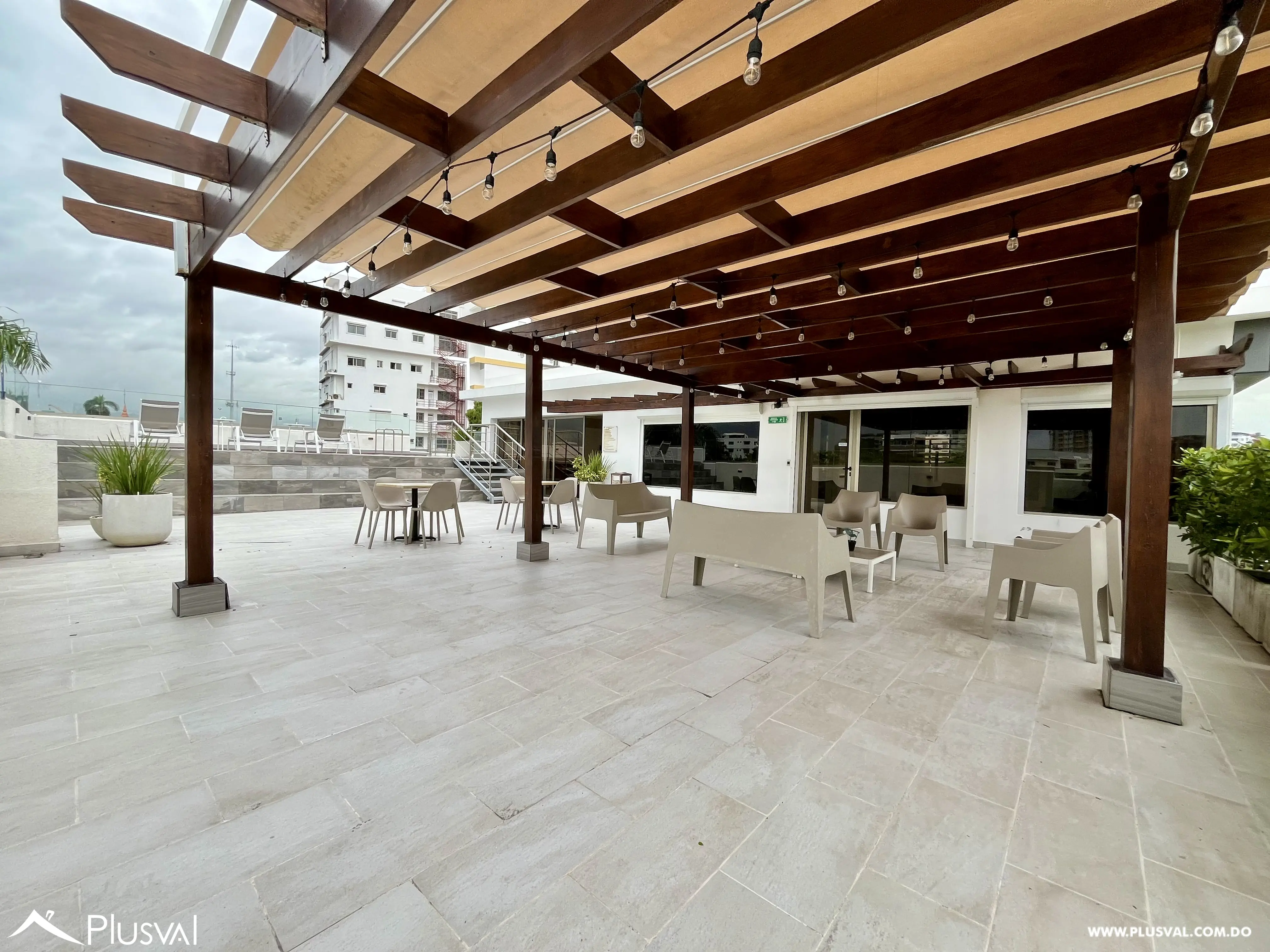Terraza rooftop con piscina en alquiler en Gazcue 468470