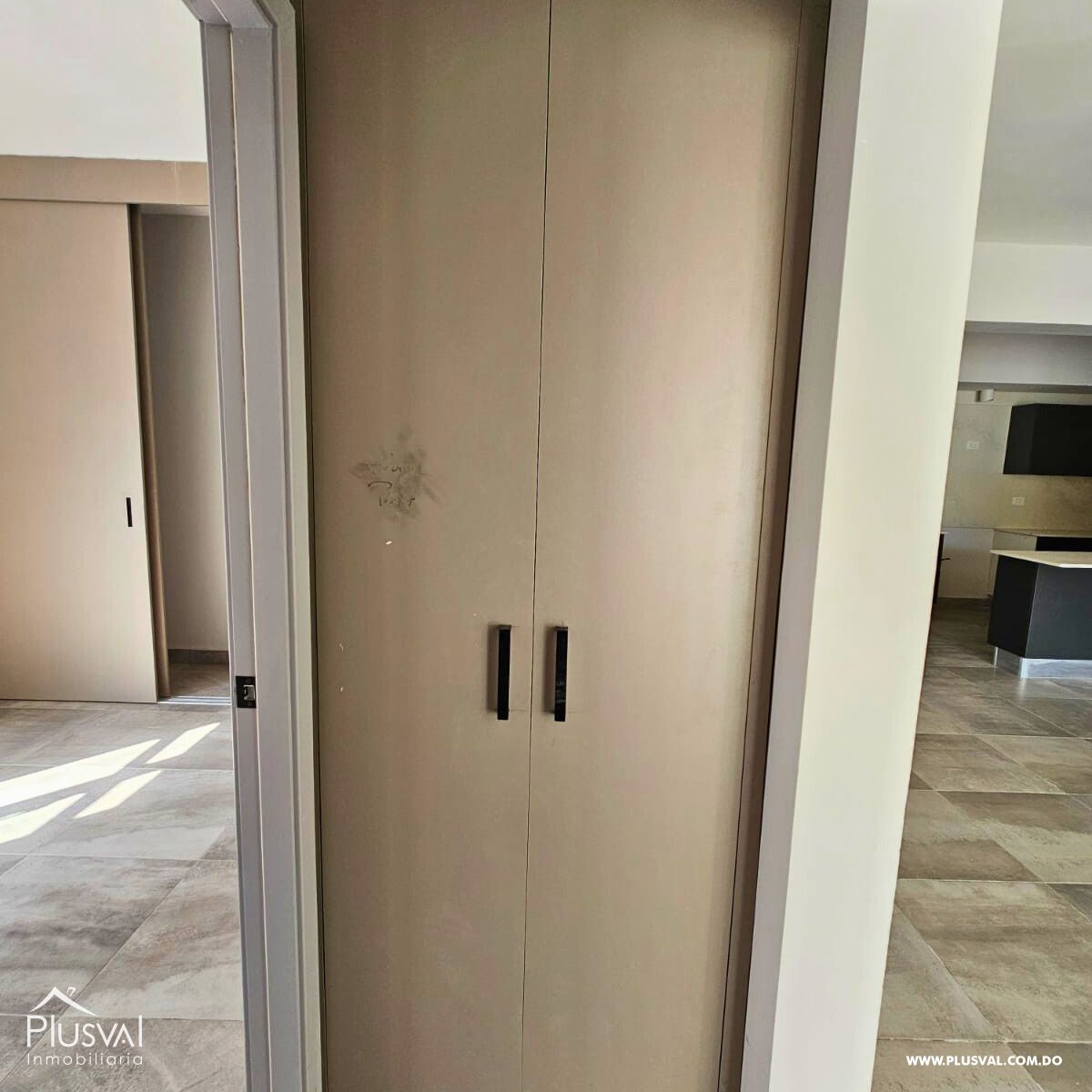 Apartamento de 3 hab + Estudio en venta en Serrallés 412152