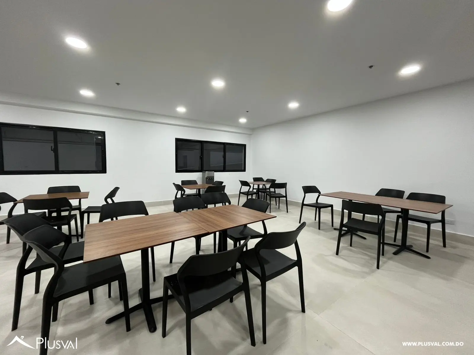 Oficina en prestigiosa torre empresarial en Piantini 468988