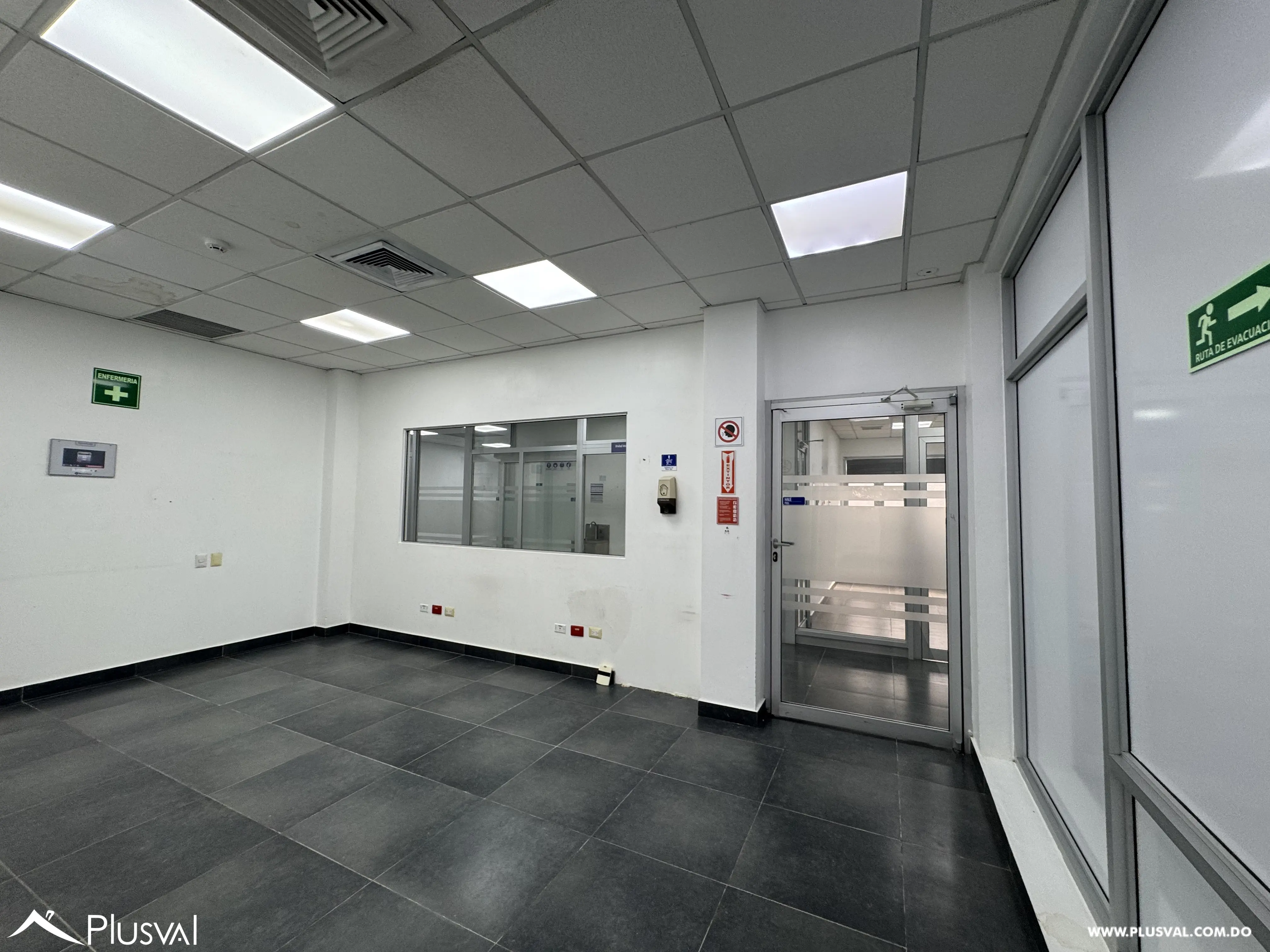 Edificio Comercial En Alquiler 496914