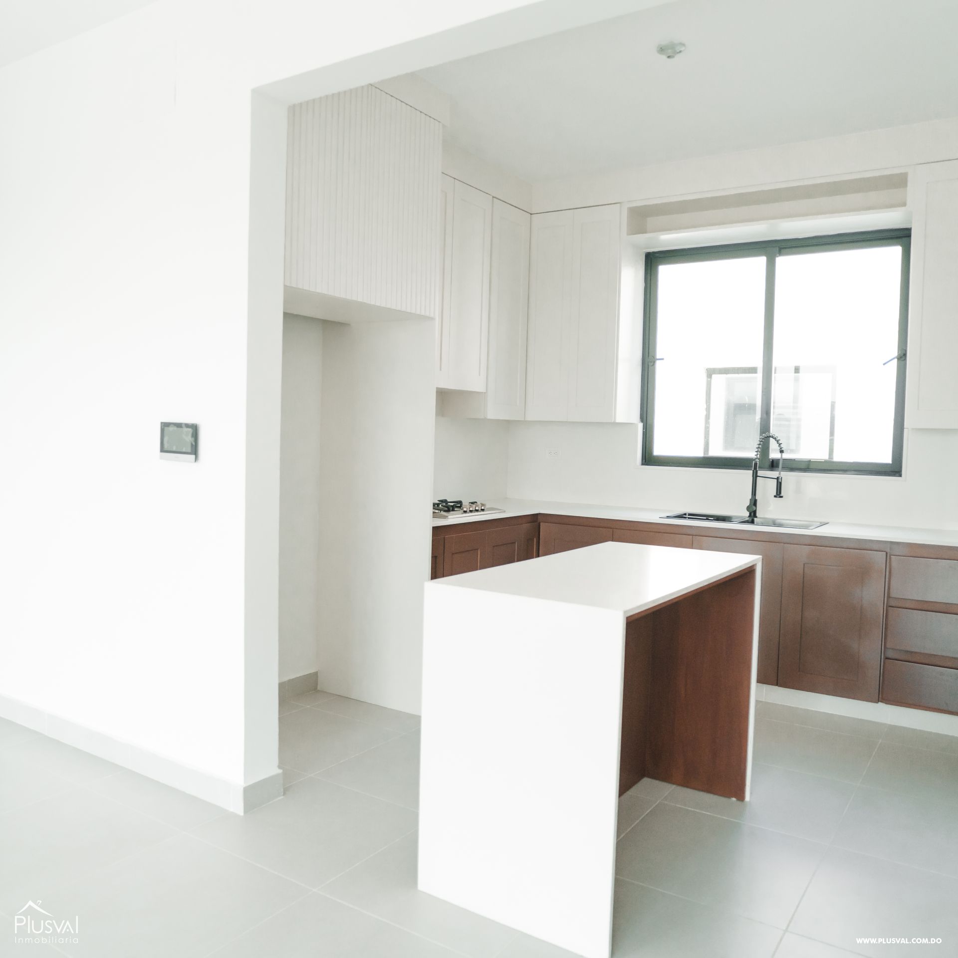 Apartamento ubicado en un 2do nivel en una torre próxima al HOMS 487704