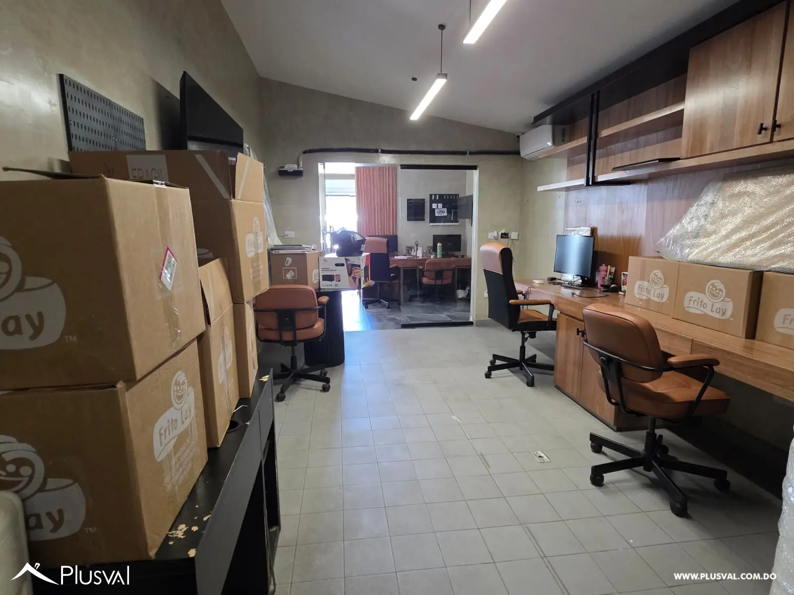 LocaL en alquiler en la Urbanización Fernández 500389