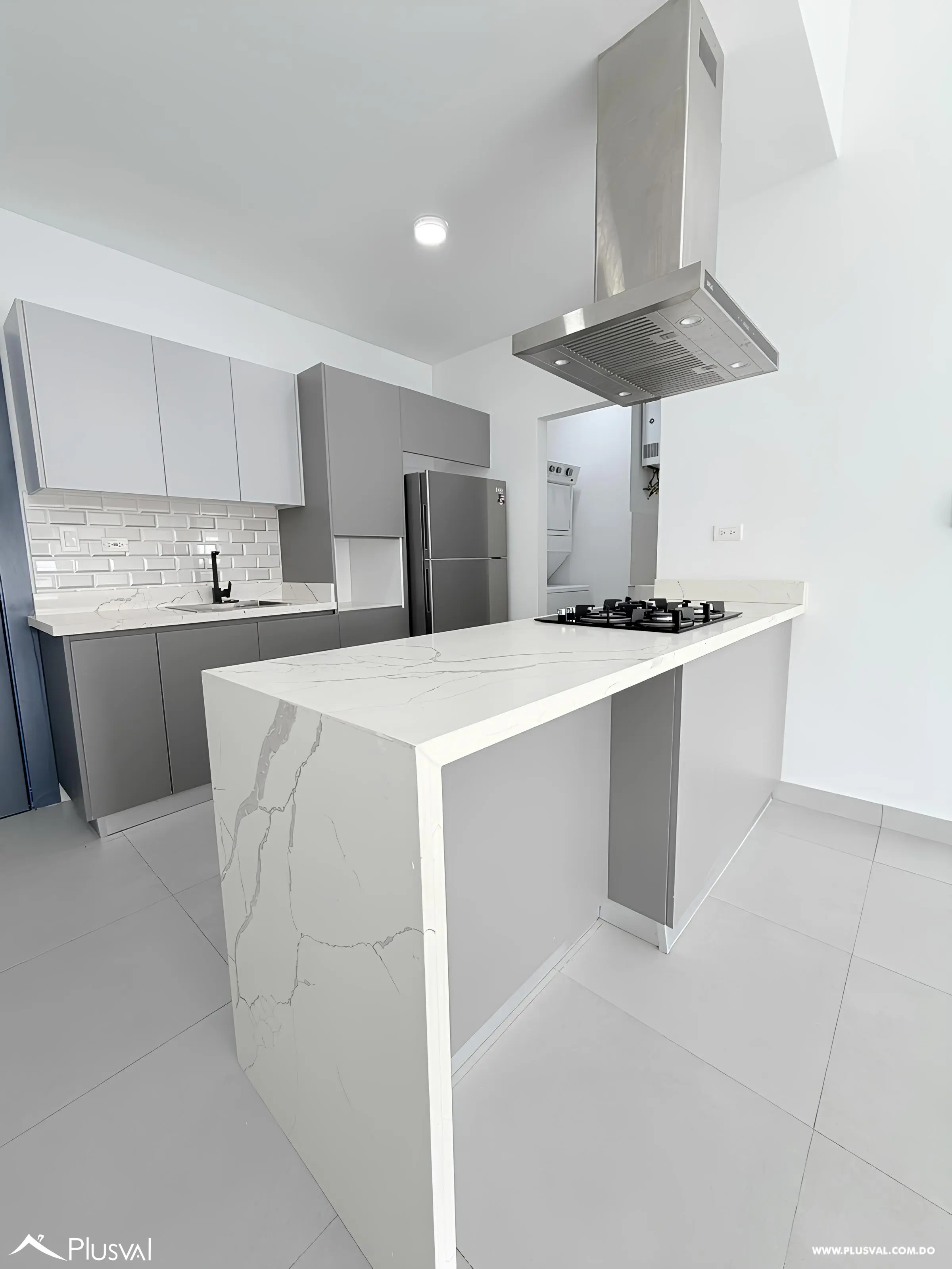 Apartamento piso alto con LB completa 520837