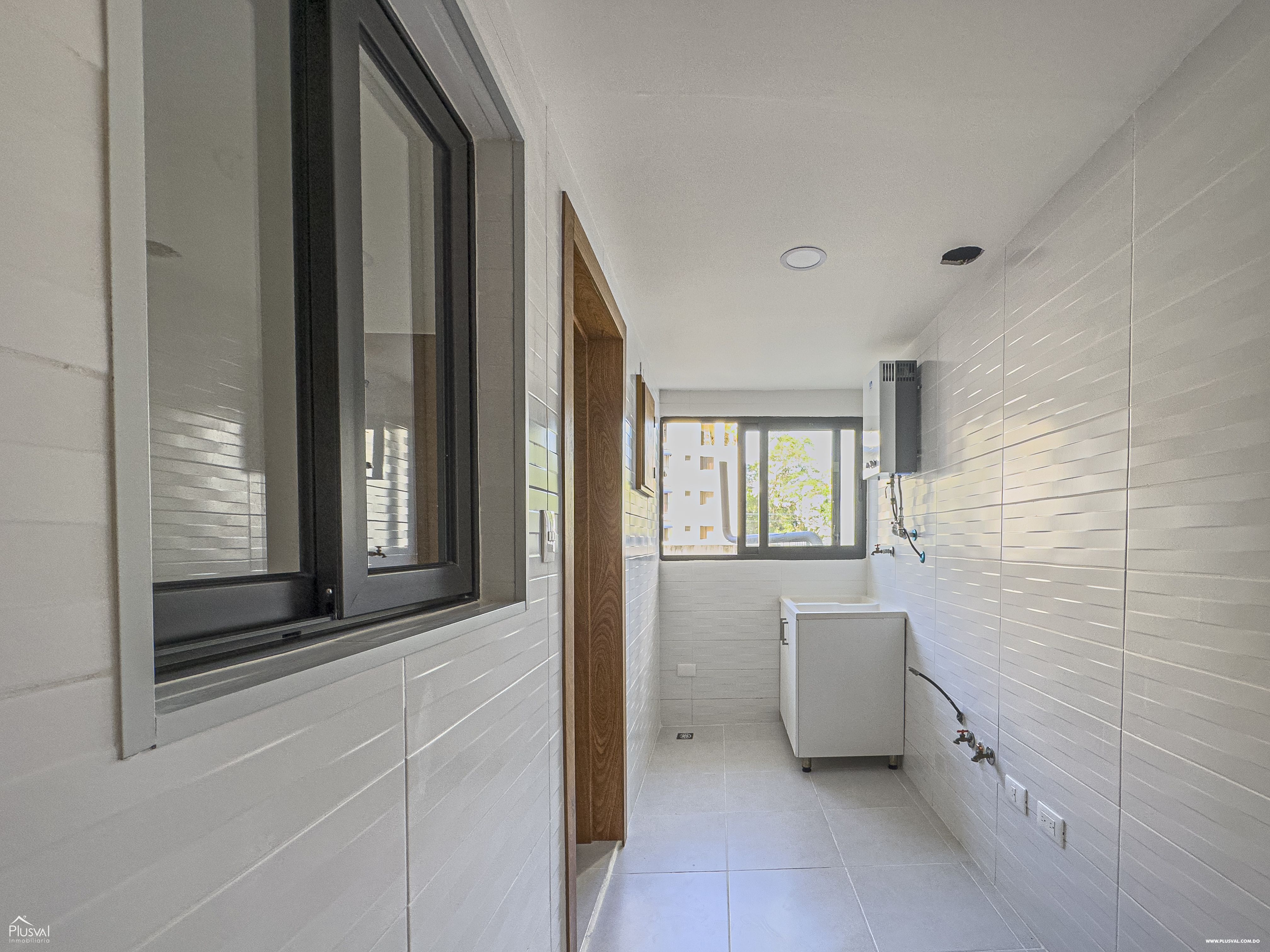 Apartamento en alquiler con línea blanca, Piantini. 284299