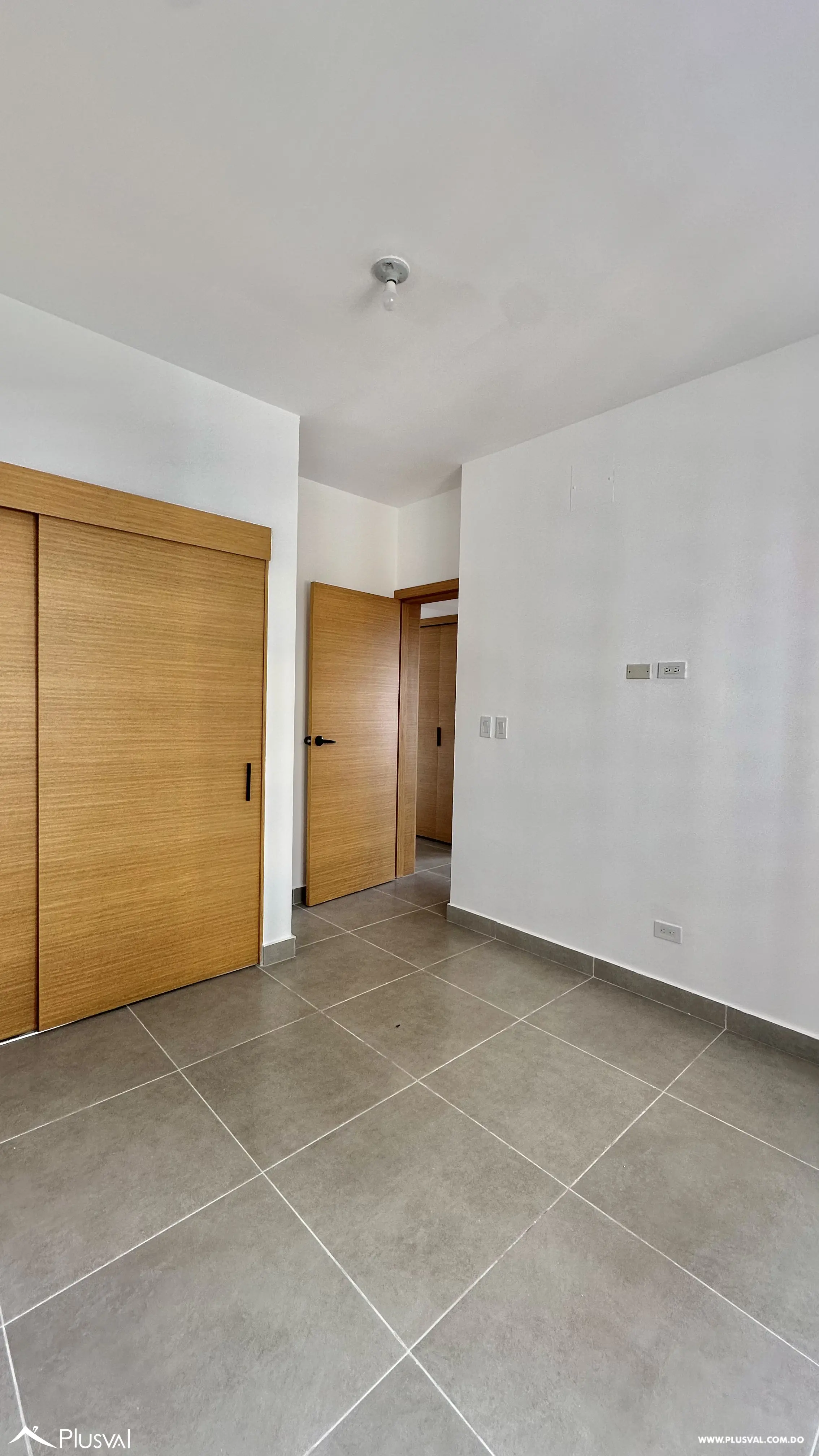 Apartamento en Alquiler en Gazcue – 2 Habitaciones, 2 Parqueos y Línea Blanca Incluida 476708
