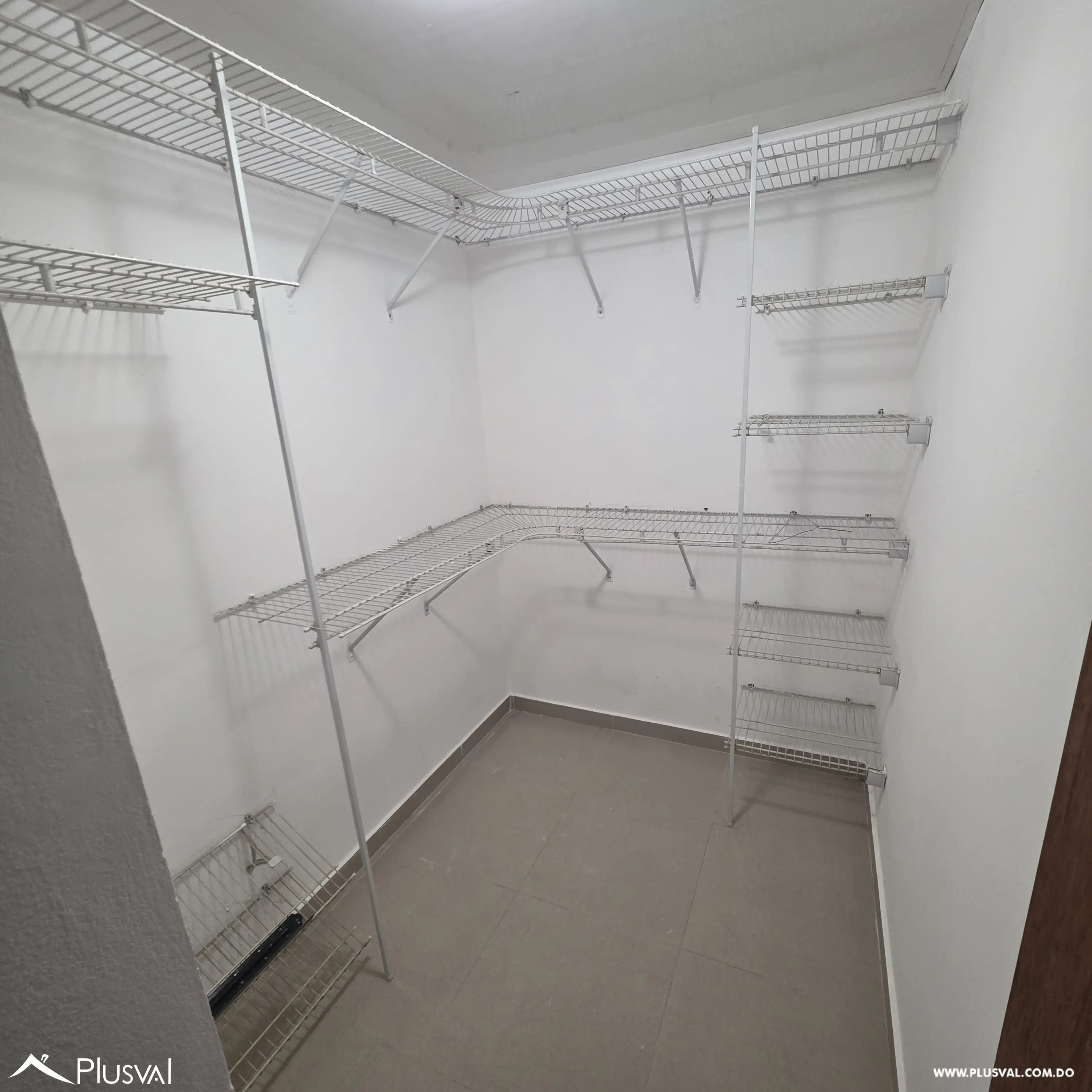 Se alquila apartamento en PIANTINI con 3 aires acondicionado 479514